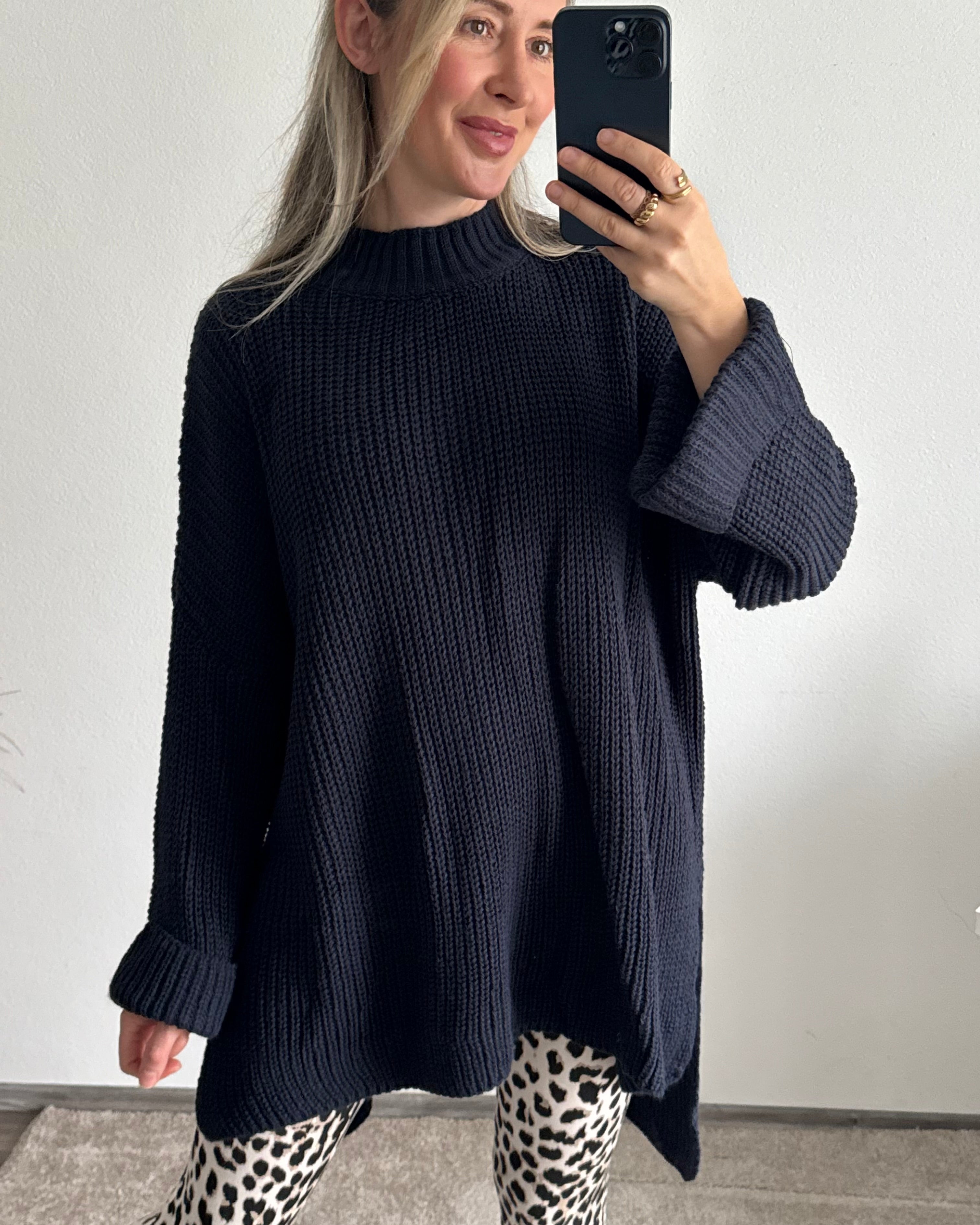 OVERSIZE PULLOVER MIT SCHLITZ NAVY
