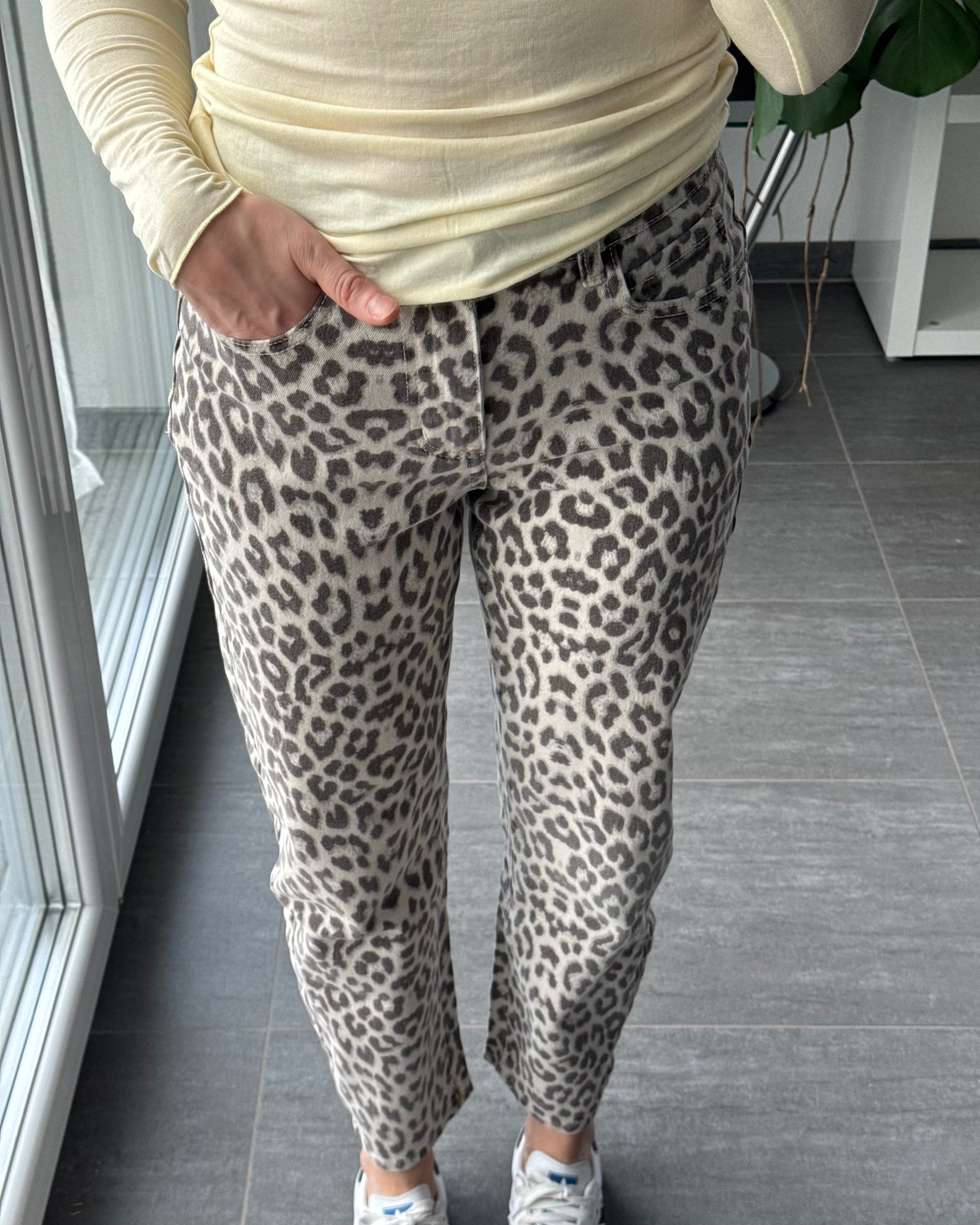 MOM JEANS Leo Pard