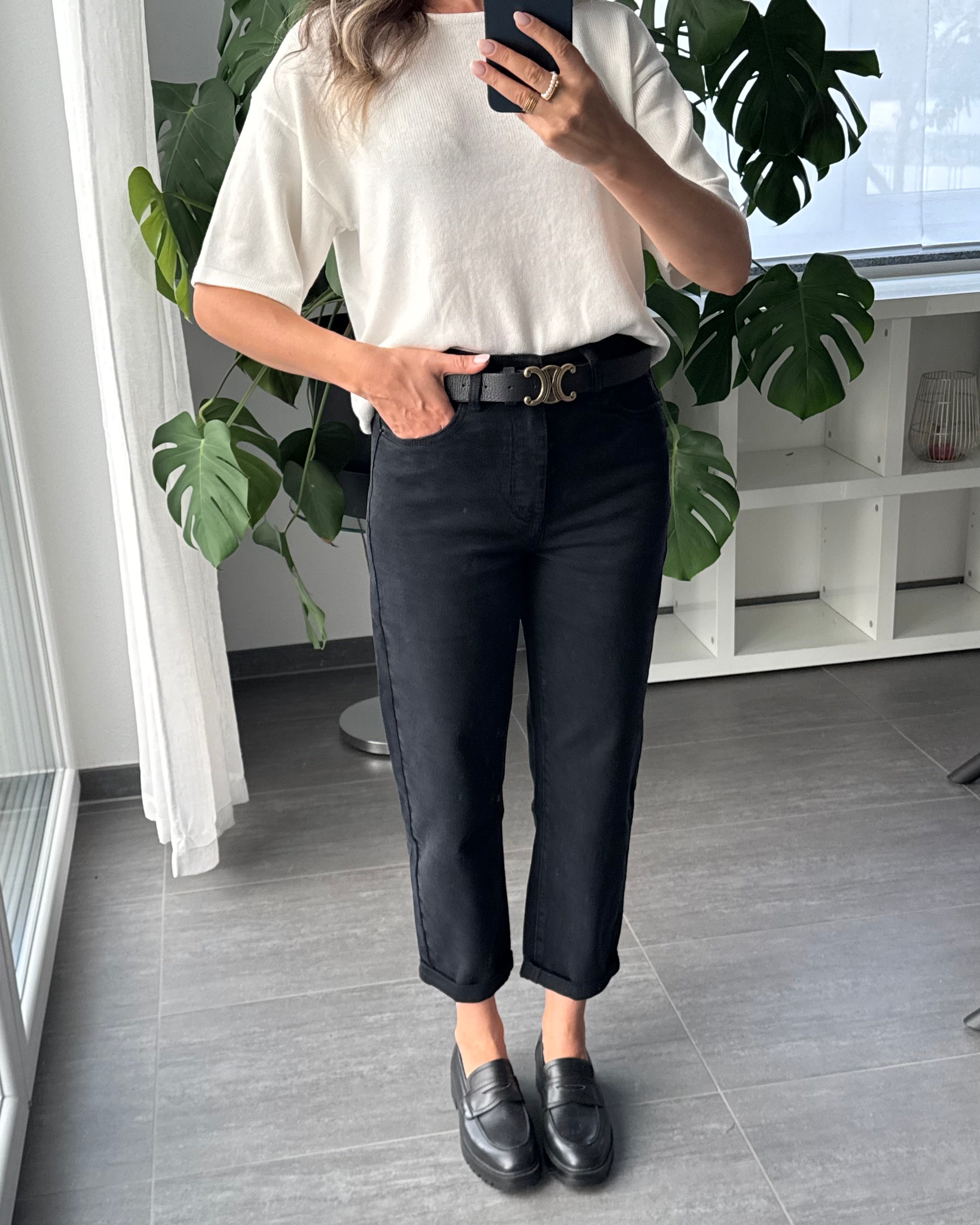 MOM JEANS Schwarz