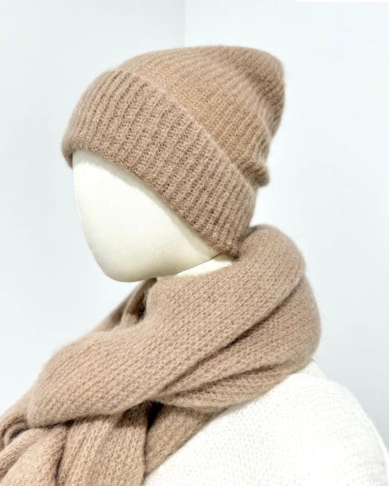 FLUFFY MOHAIR MÜTZE TAUPE