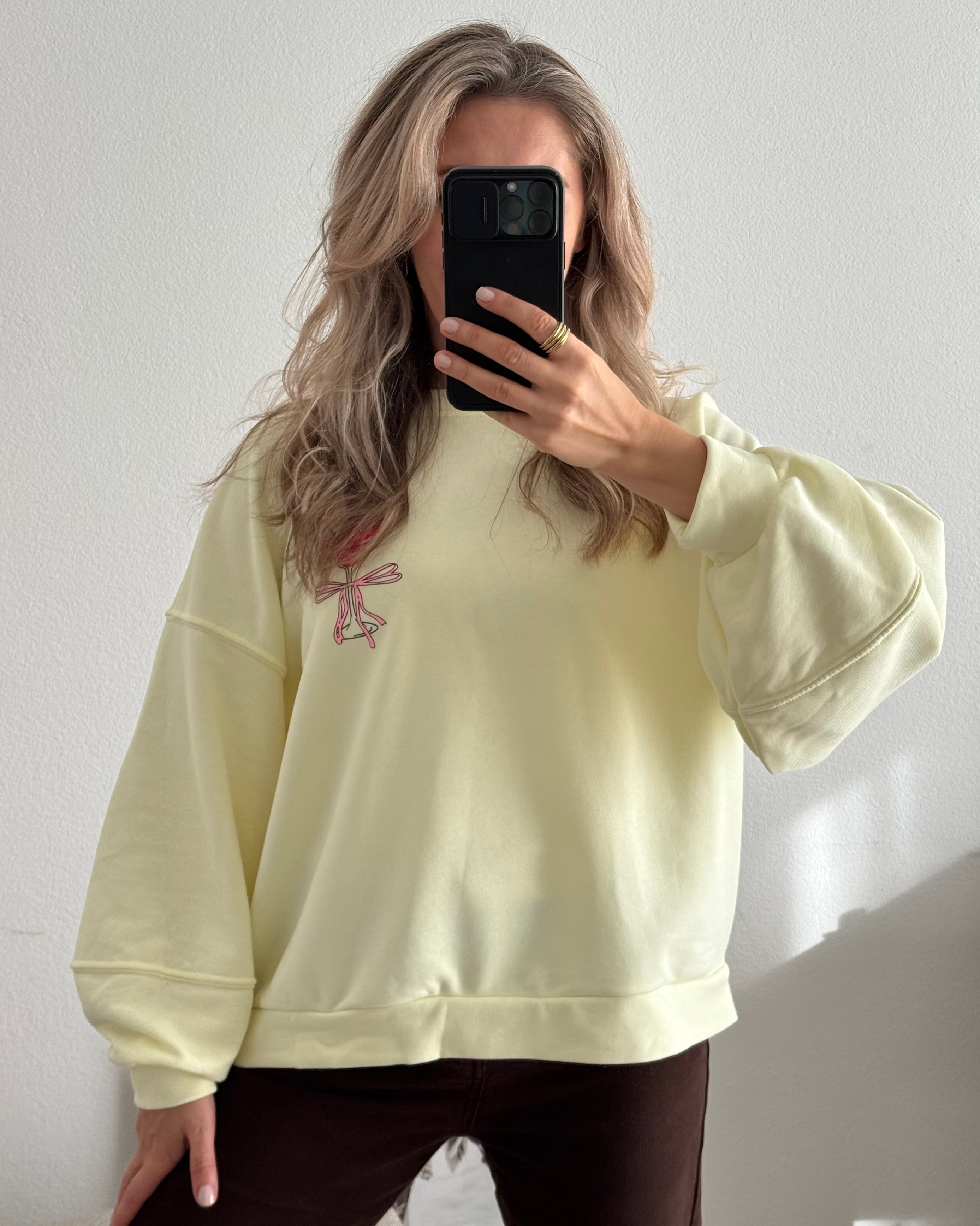 Sweater strawberry daiquiri