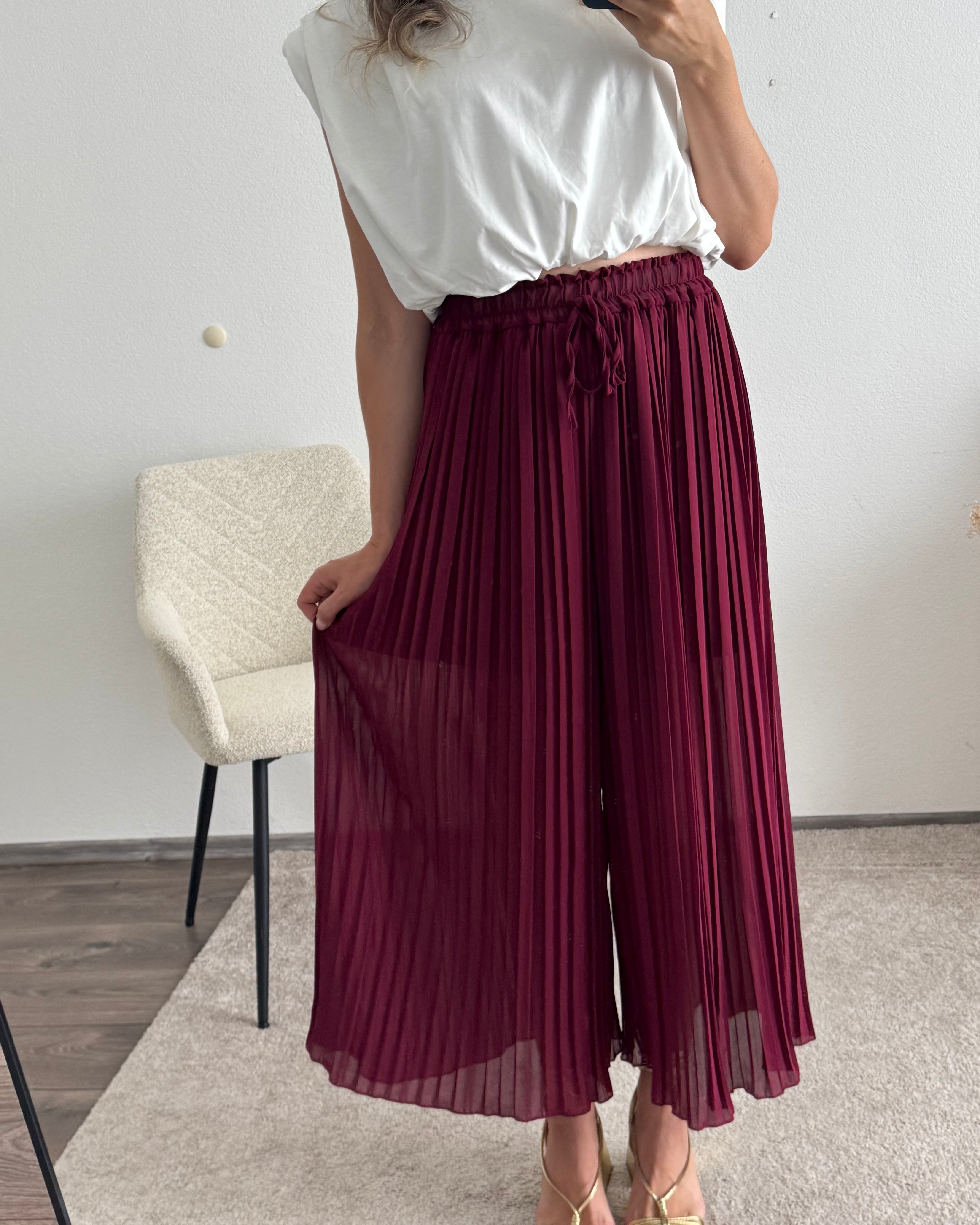 Plisseehose Bordeaux