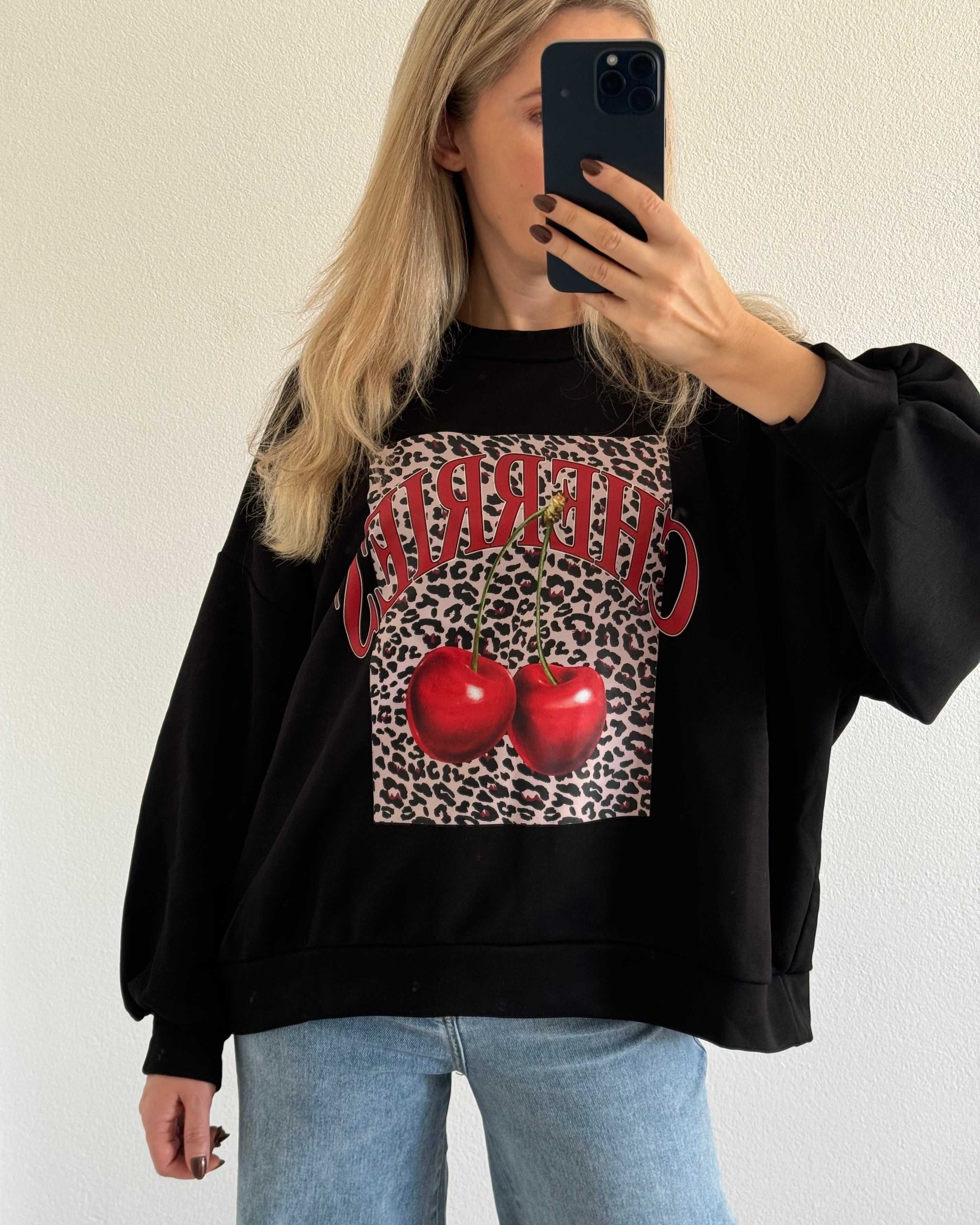 Sweater Cherry