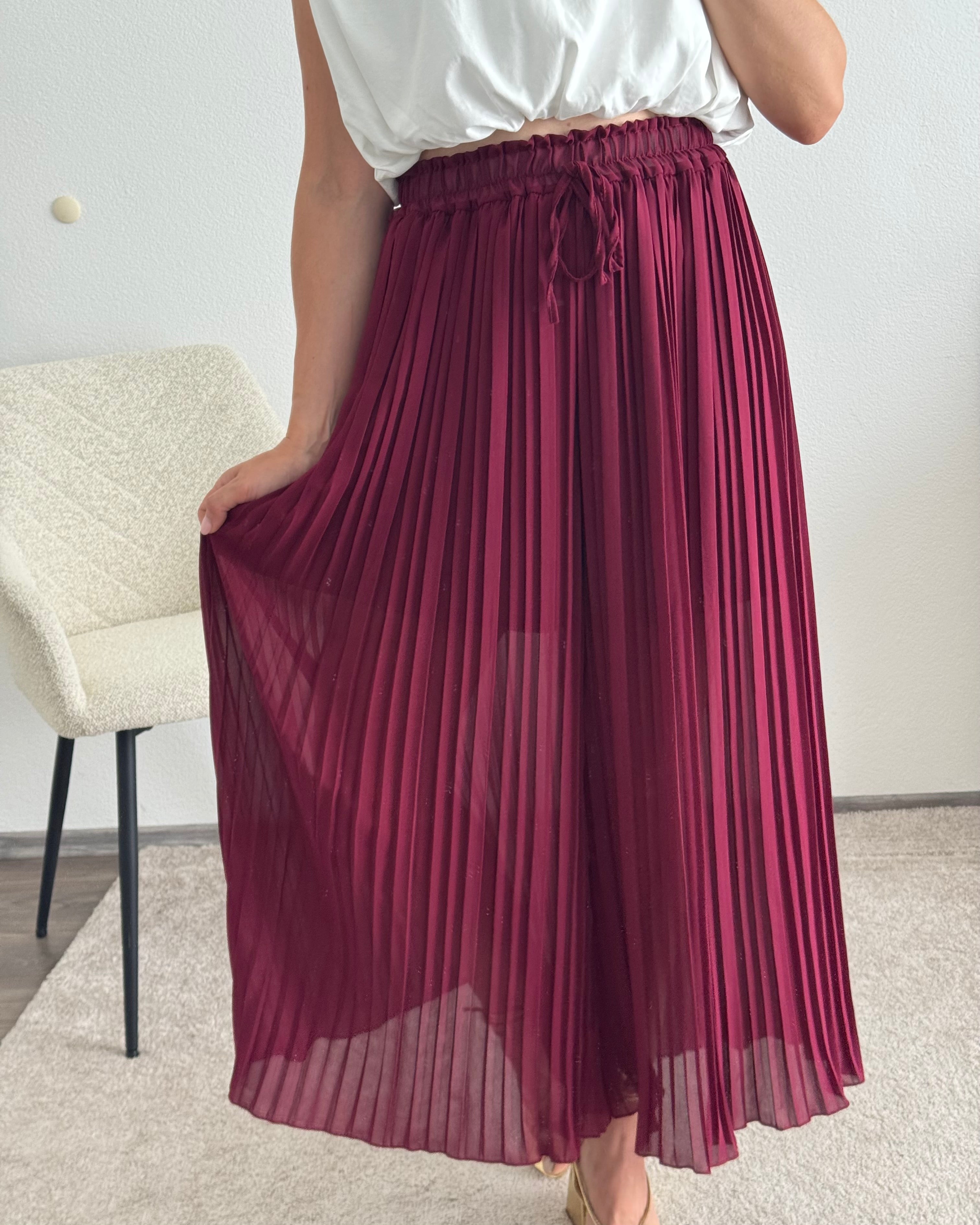 Plisseehose Bordeaux