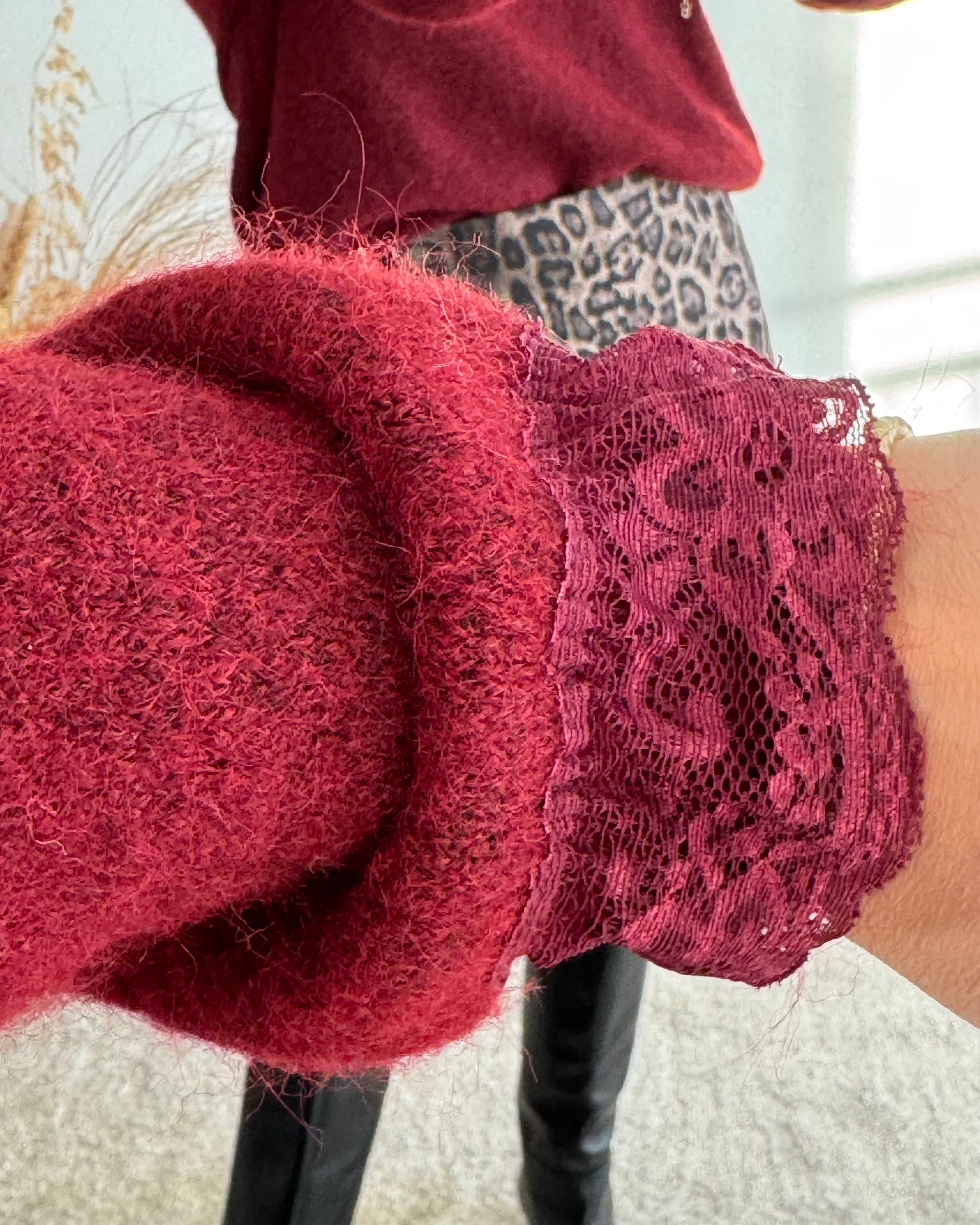 Pullover Lace Touch Bordeaux