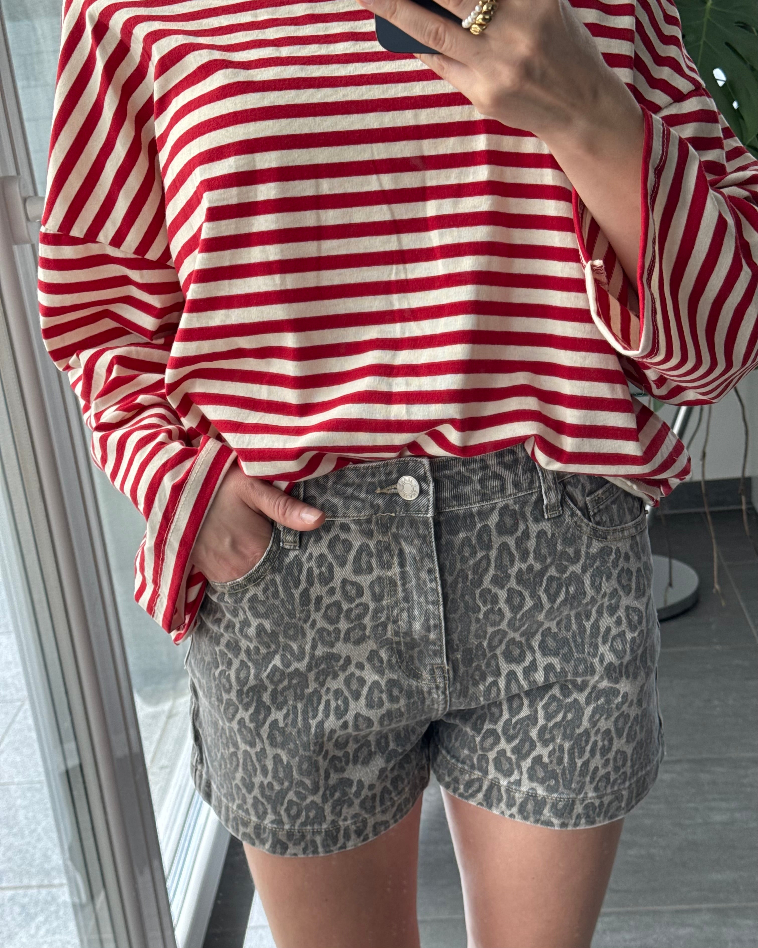 Vintage Wash Leo Shorts