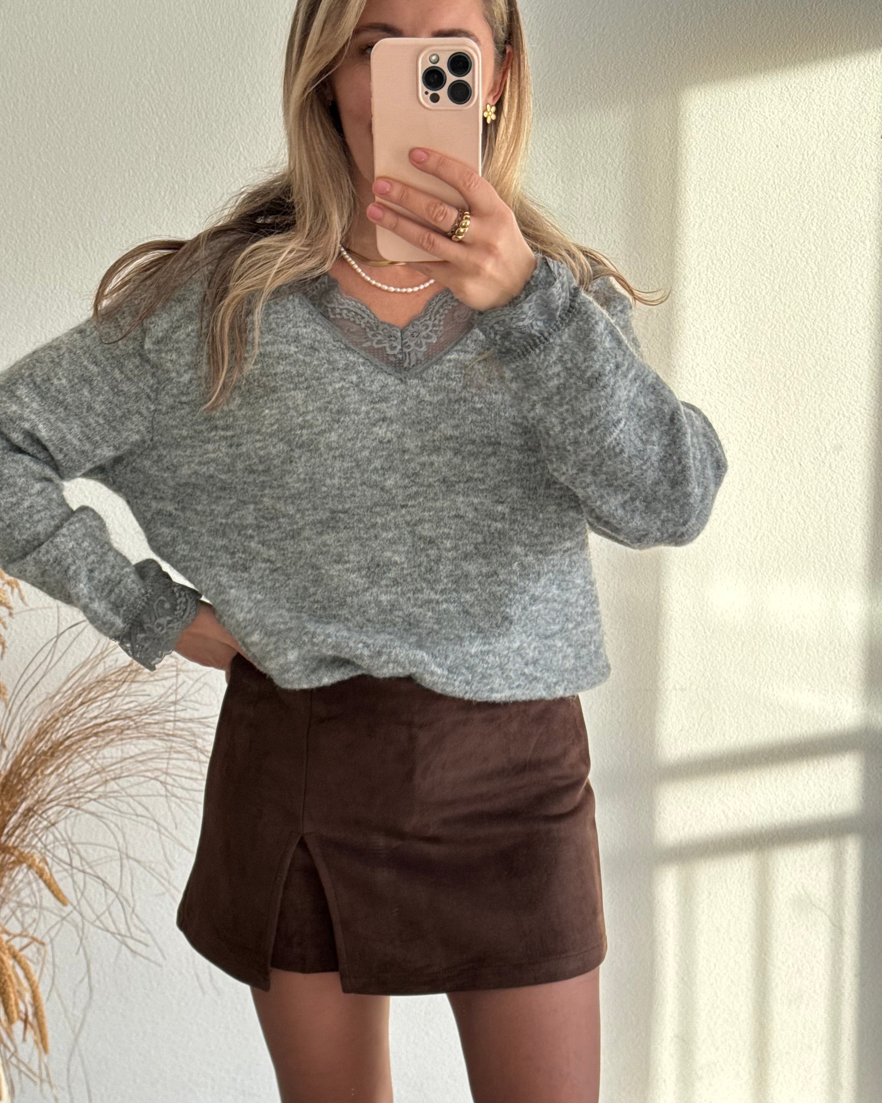 Pullover Lace Touch Grau