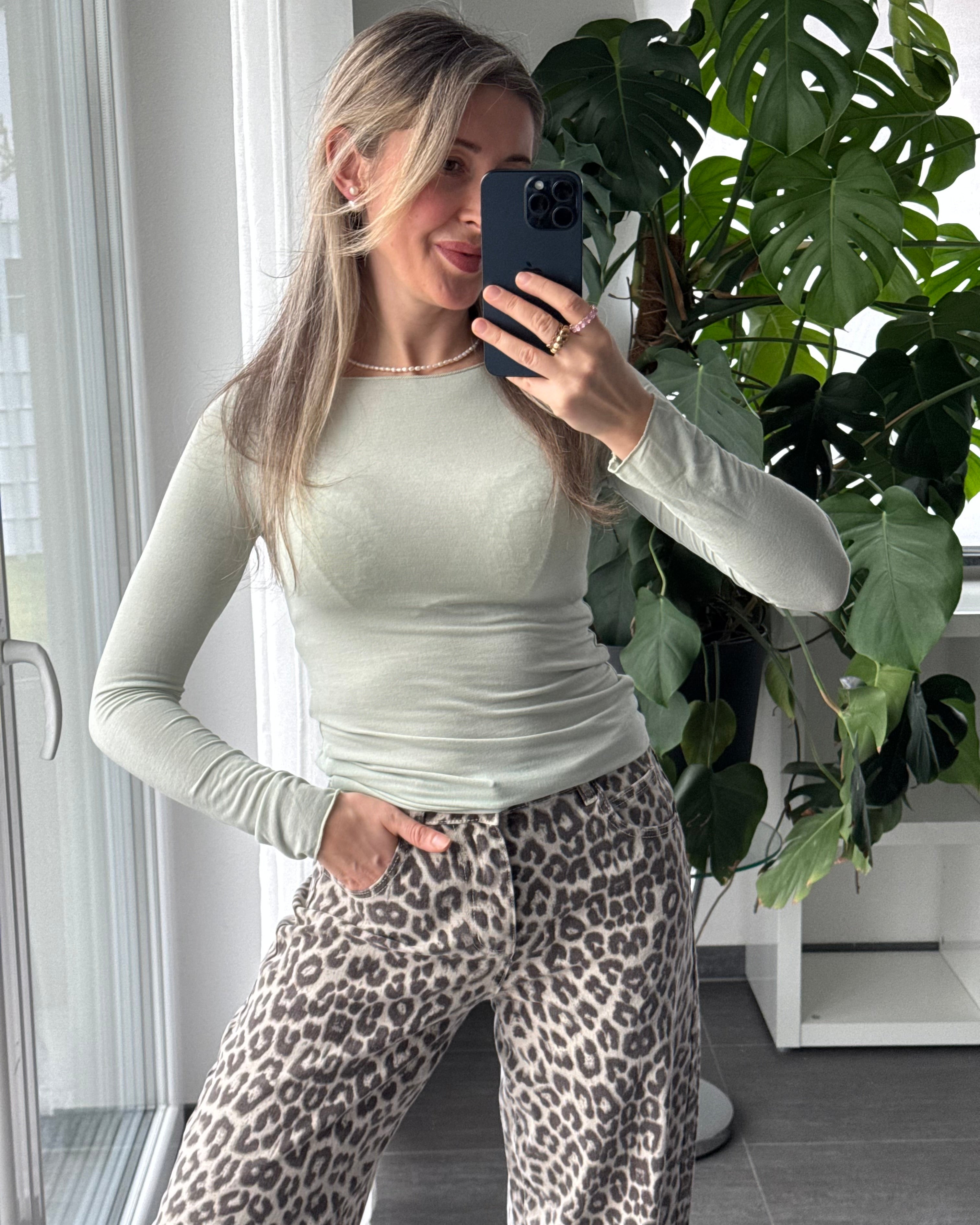 Supersoft & Stretchy Basictop Matcha Grün