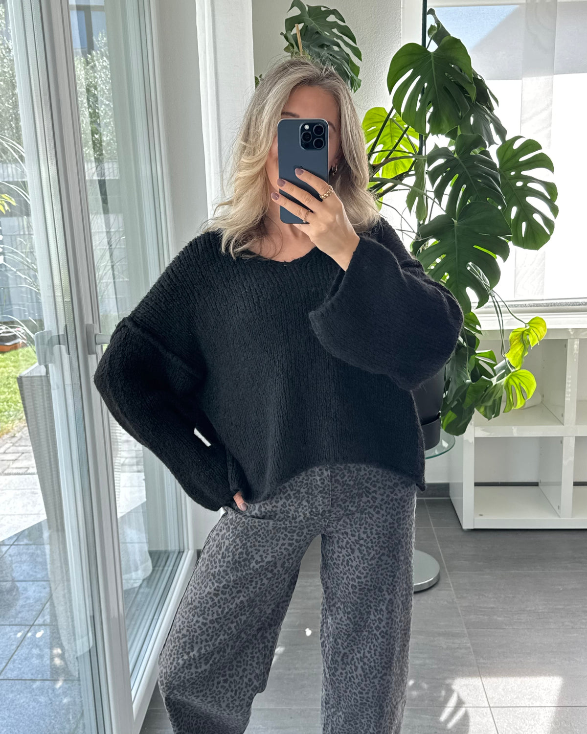 Strickpullover Fluffy schwarz