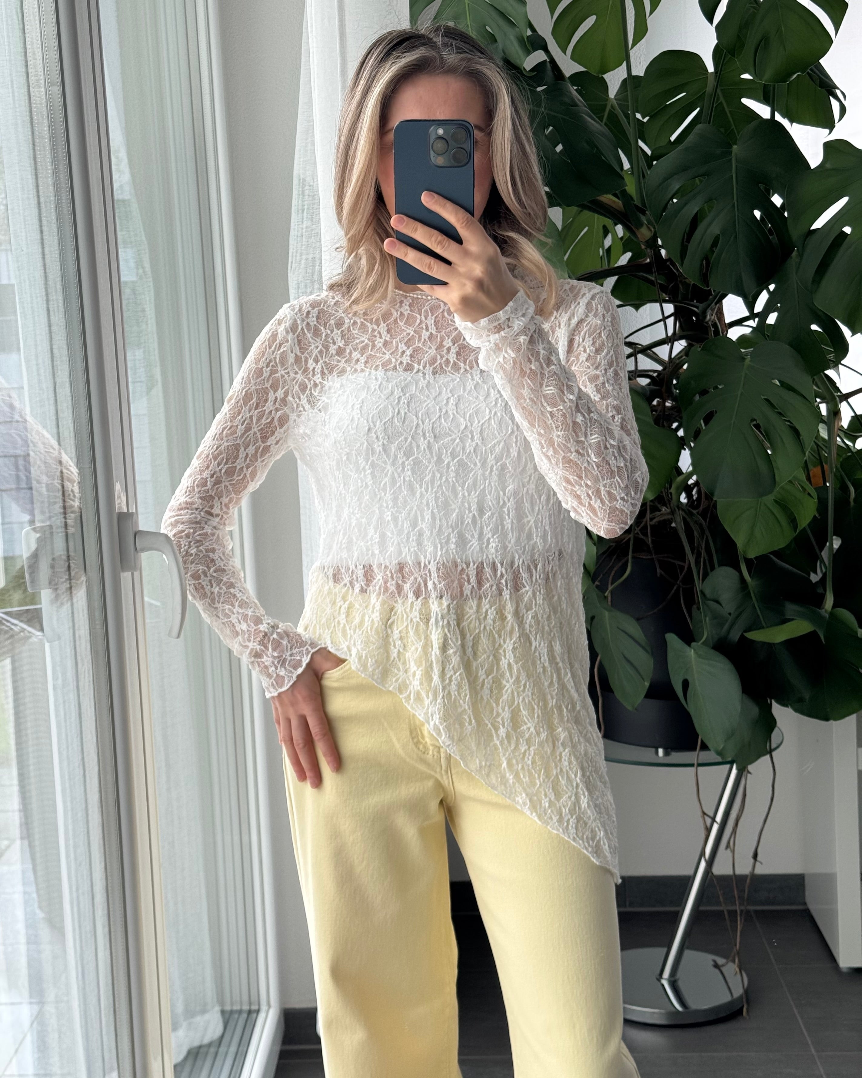 Spitzentop asymmetrisch weiß