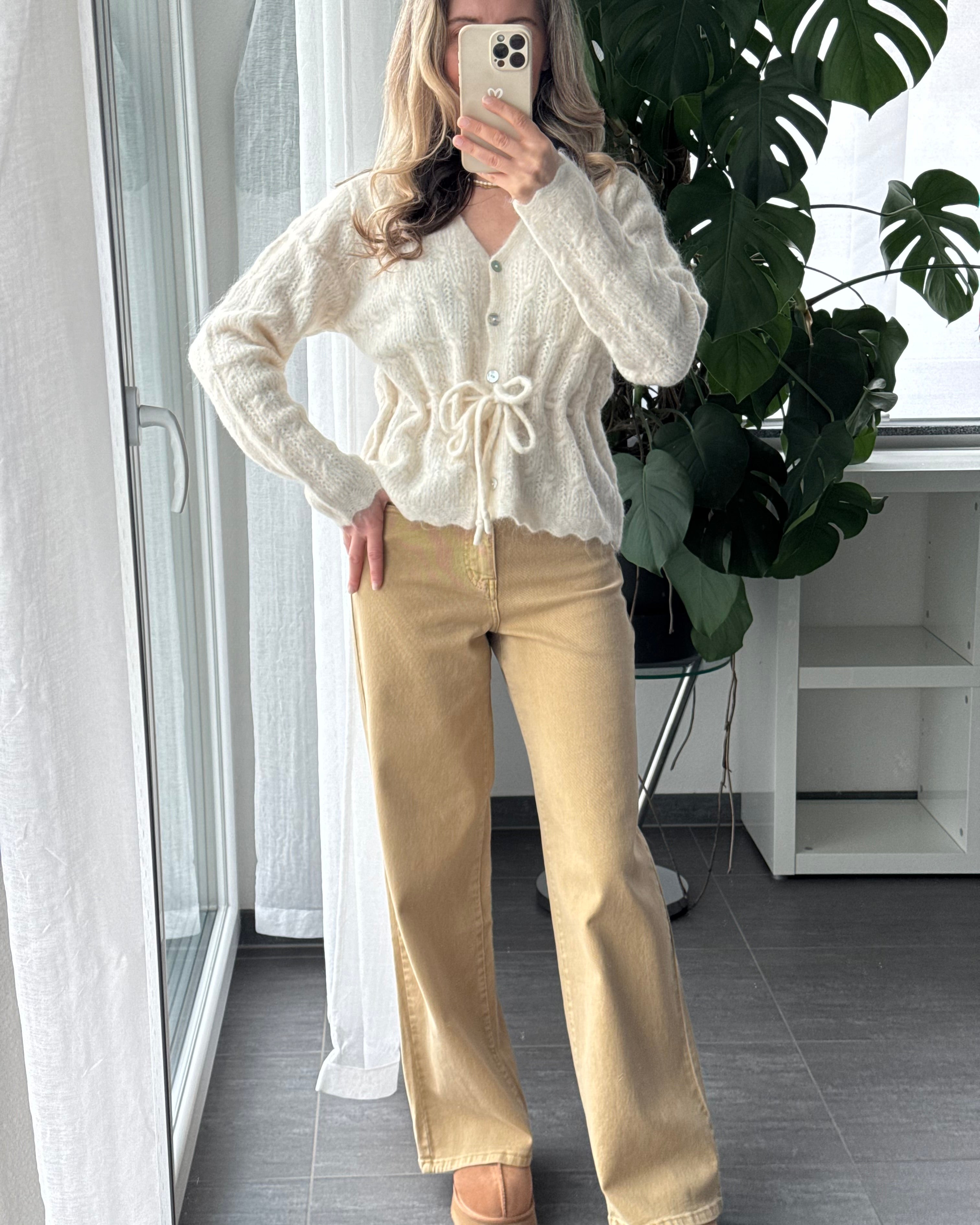 Weicher Strick-Cardigan mit Taillenzug Beige