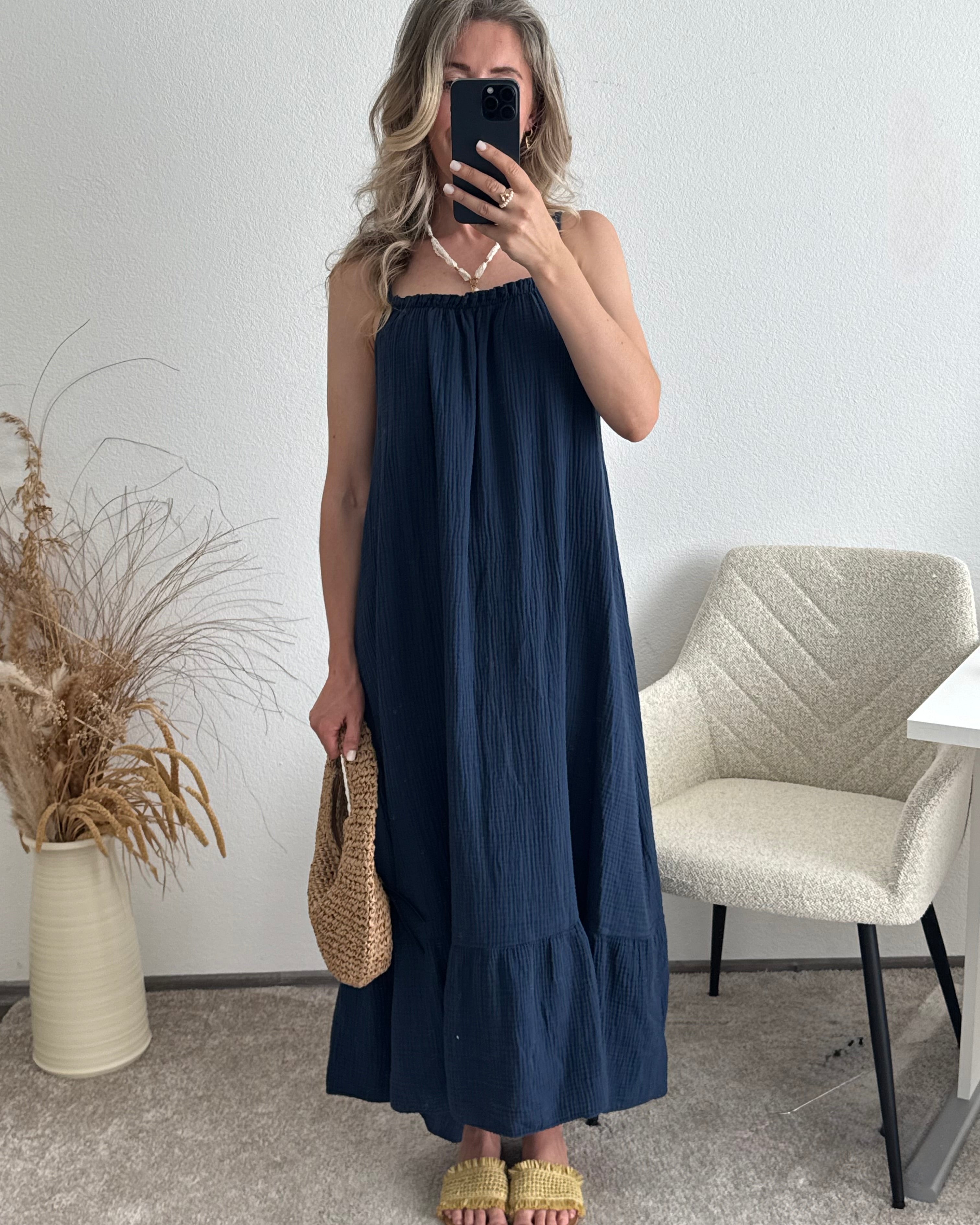 Langes Musselinkleid mit Volantsaum Kelly marineblau