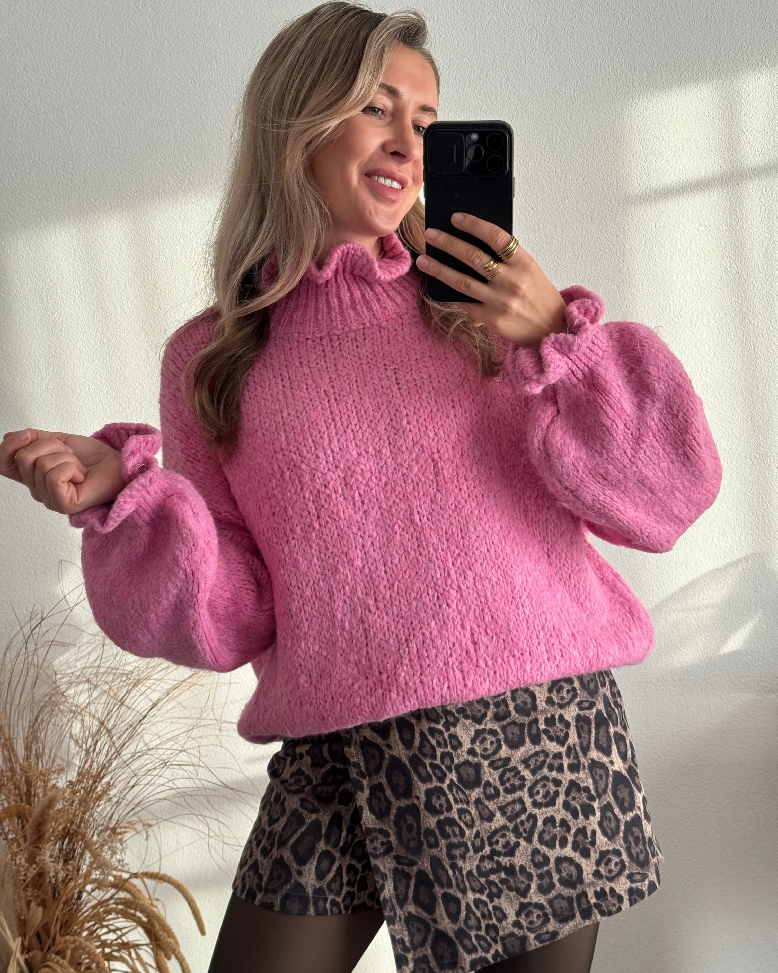 Kuschelweicher Pullover mit Rüschen Pink