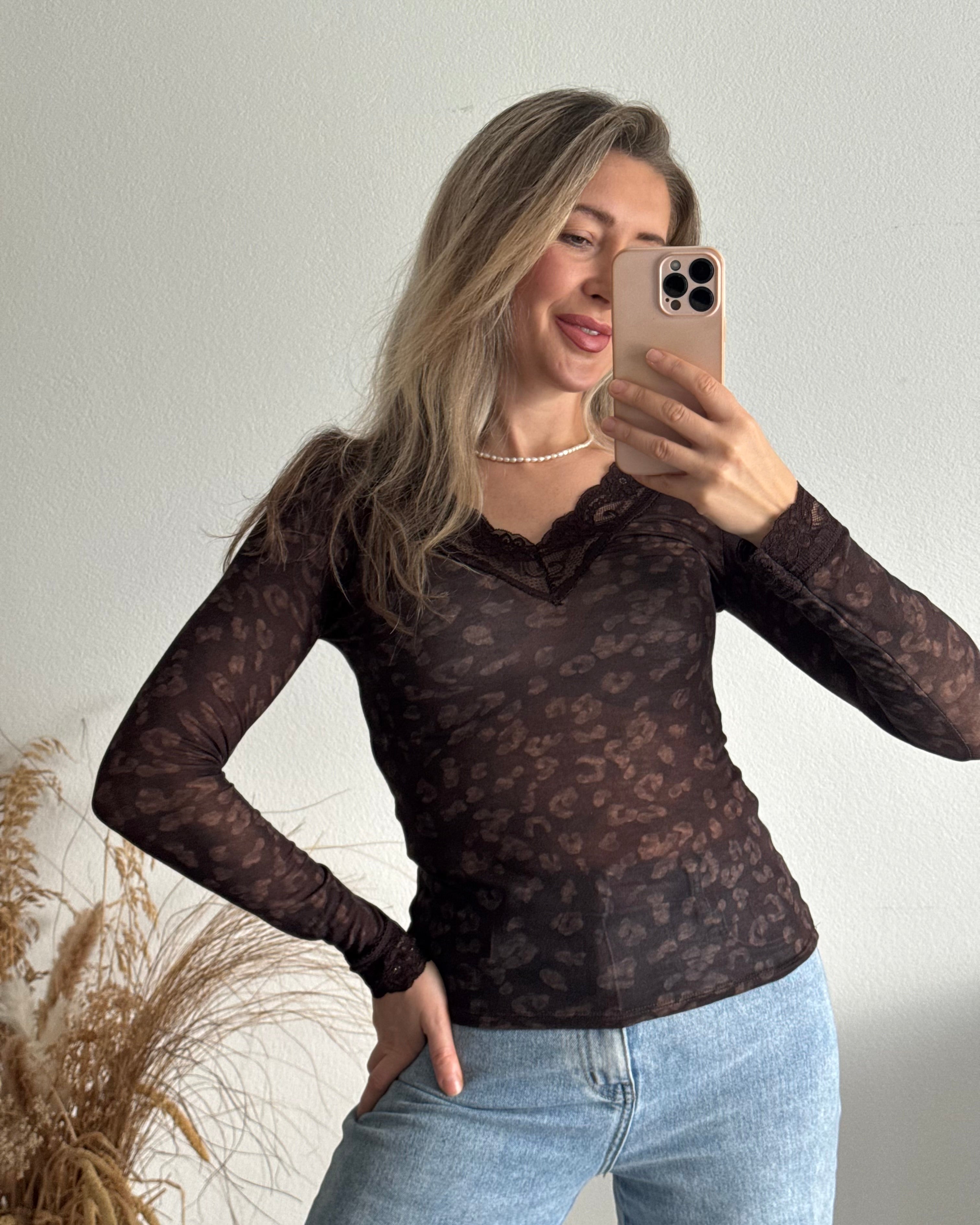 Stretchy Cashmere Langarmshirt mit Spitze Leo Braun