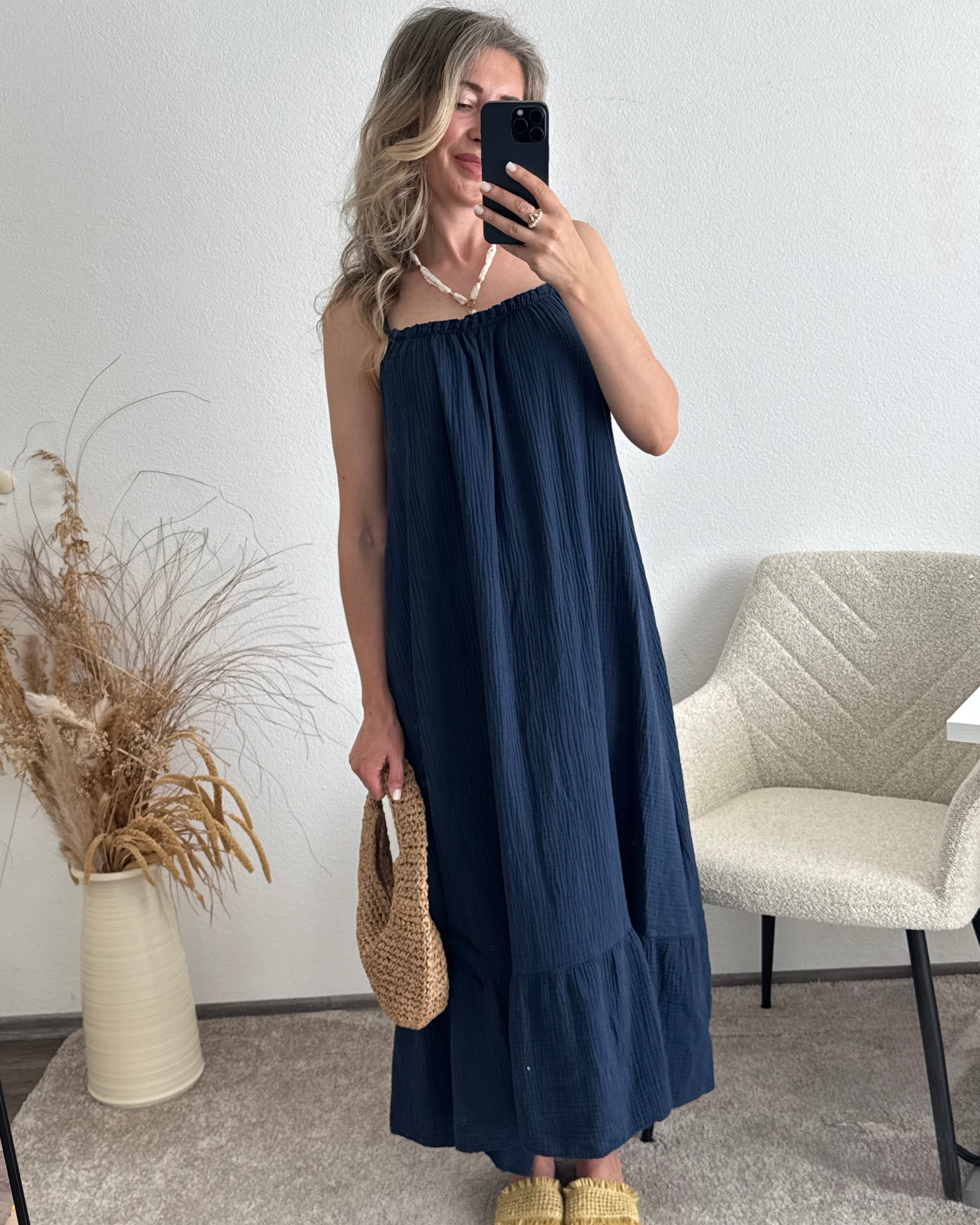 Langes Musselinkleid mit Volantsaum Kelly marineblau