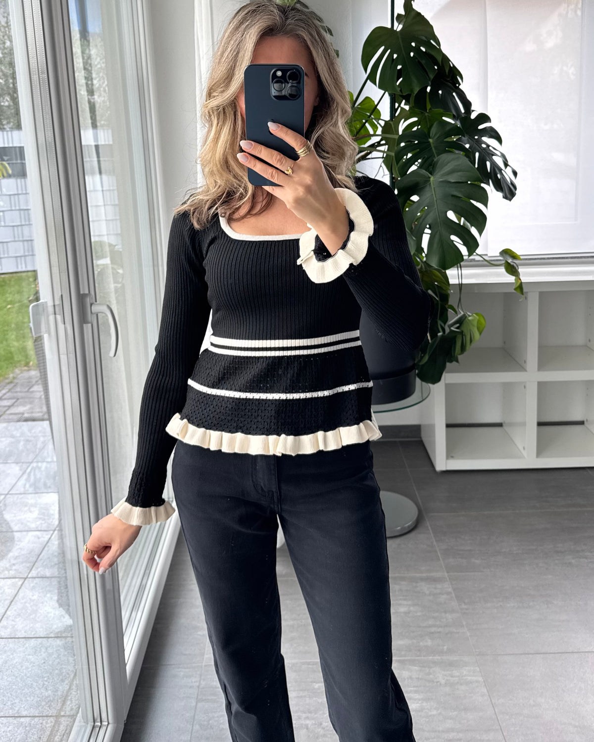 Stricktop Rüschen Schwarz