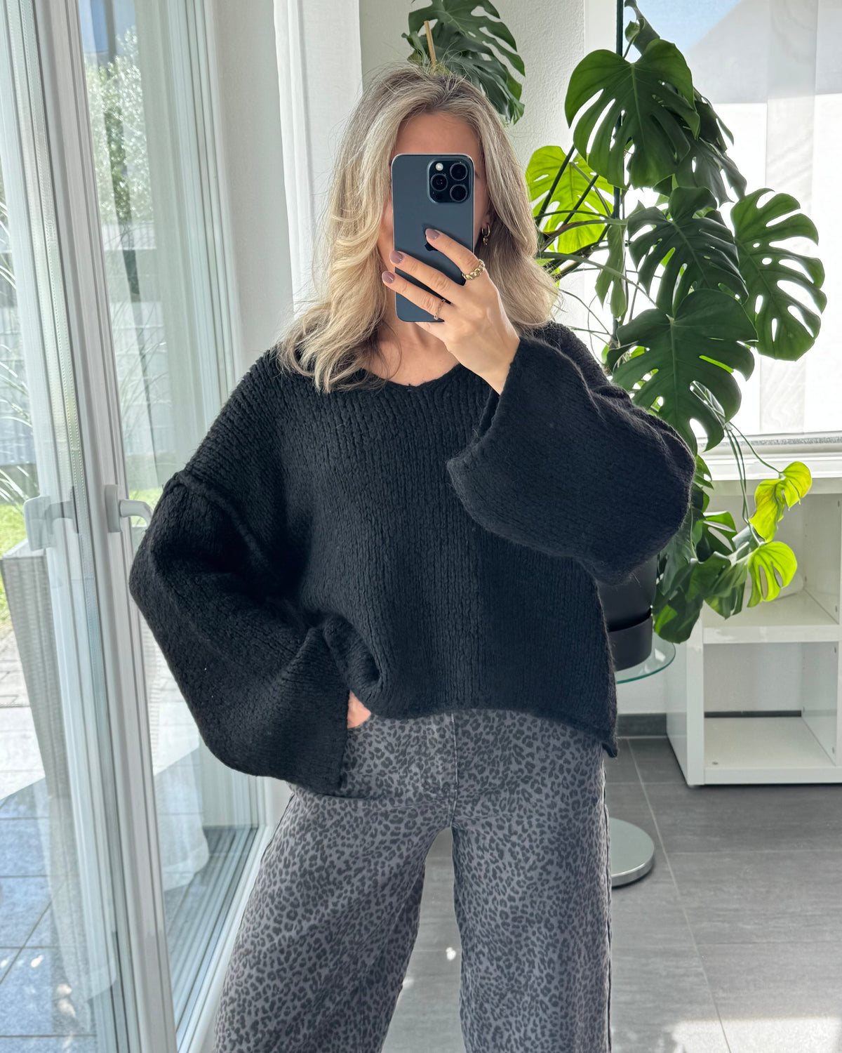 Strickpullover Fluffy schwarz
