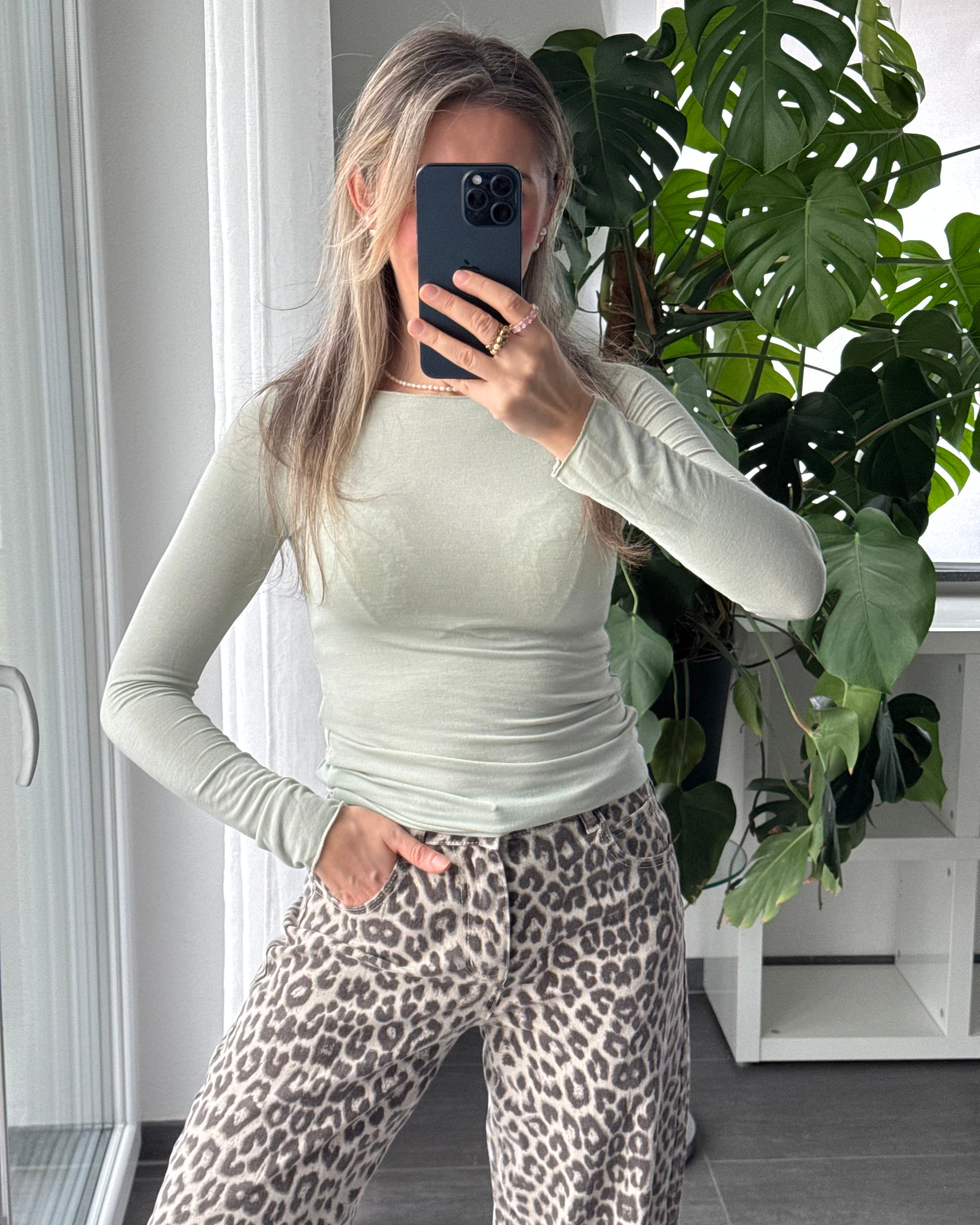 Supersoft & Stretchy Basictop Matcha Grün