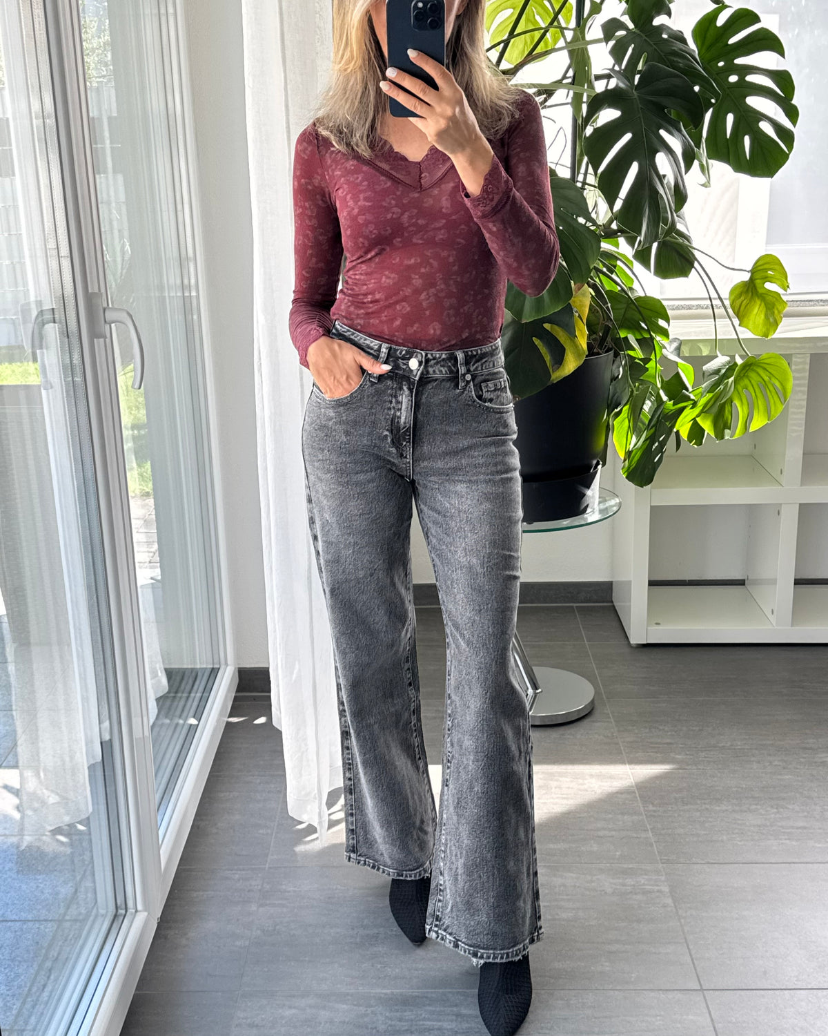 Straight Leg Jeans Grau