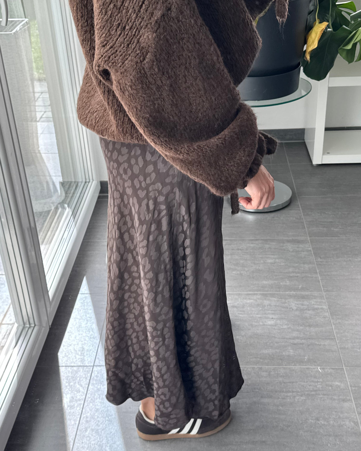 Viskoserock mit Leoprint Maja Braun