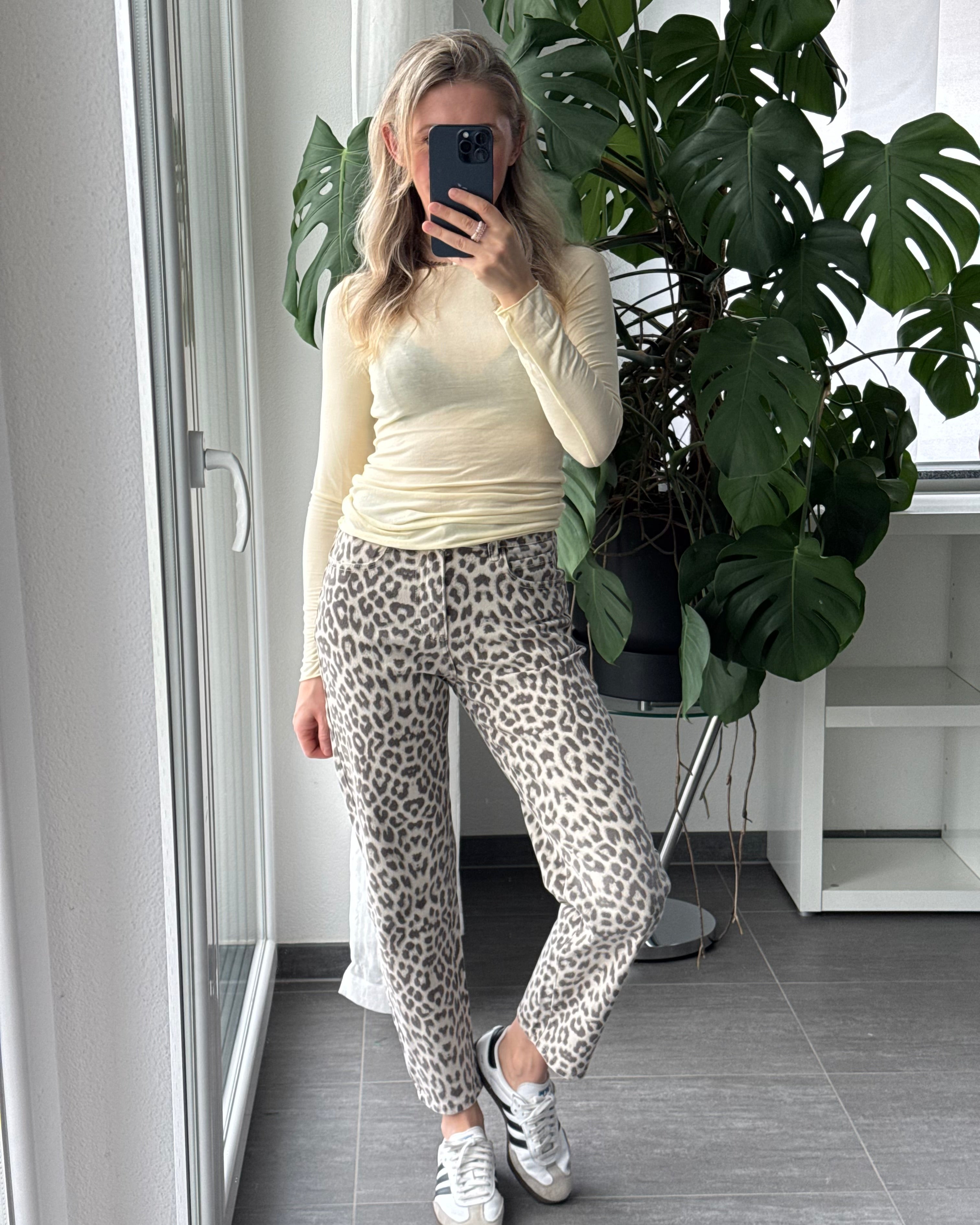 MOM JEANS Leo Pard