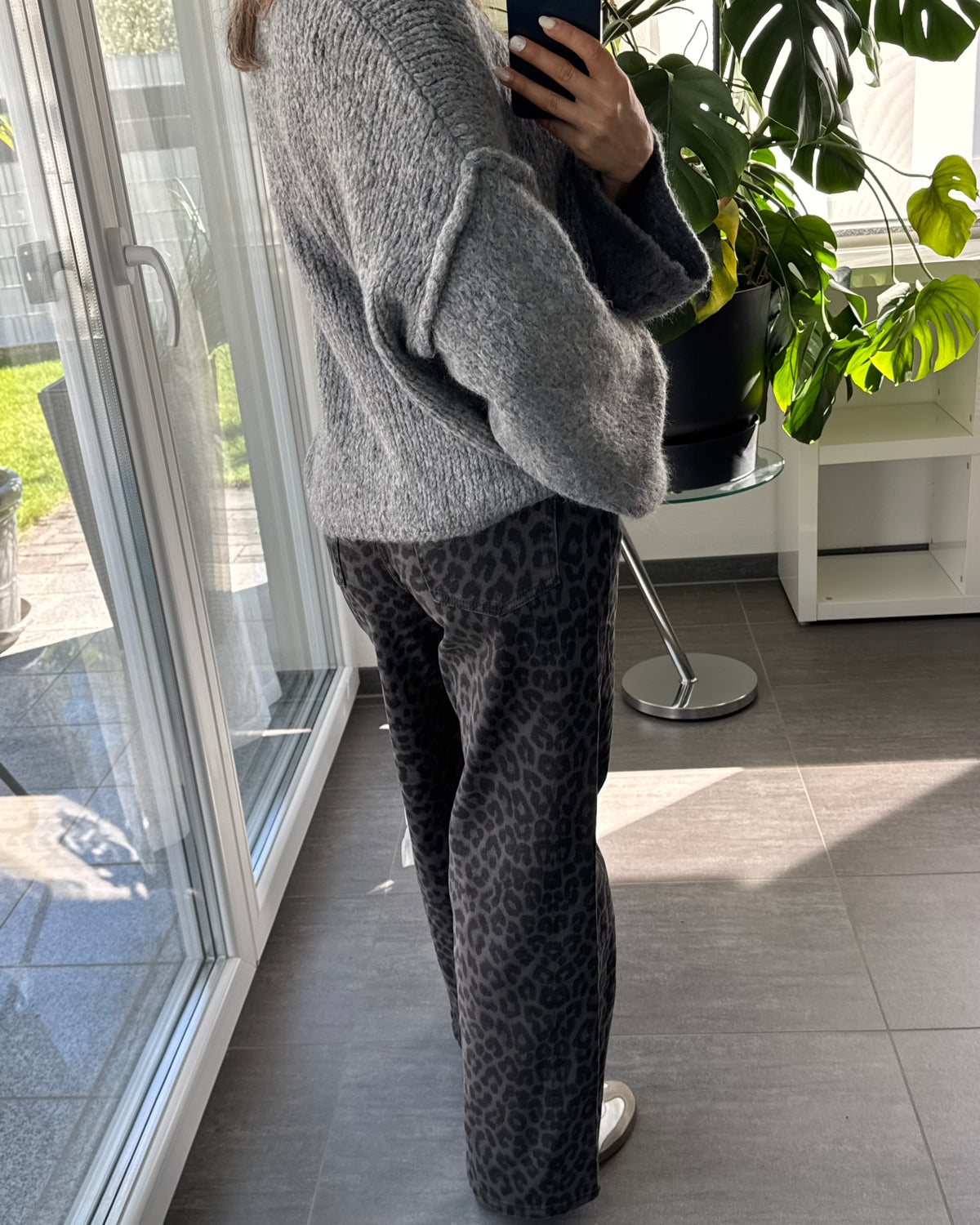 Wide Leg Jeans Leo Grau Schwarz