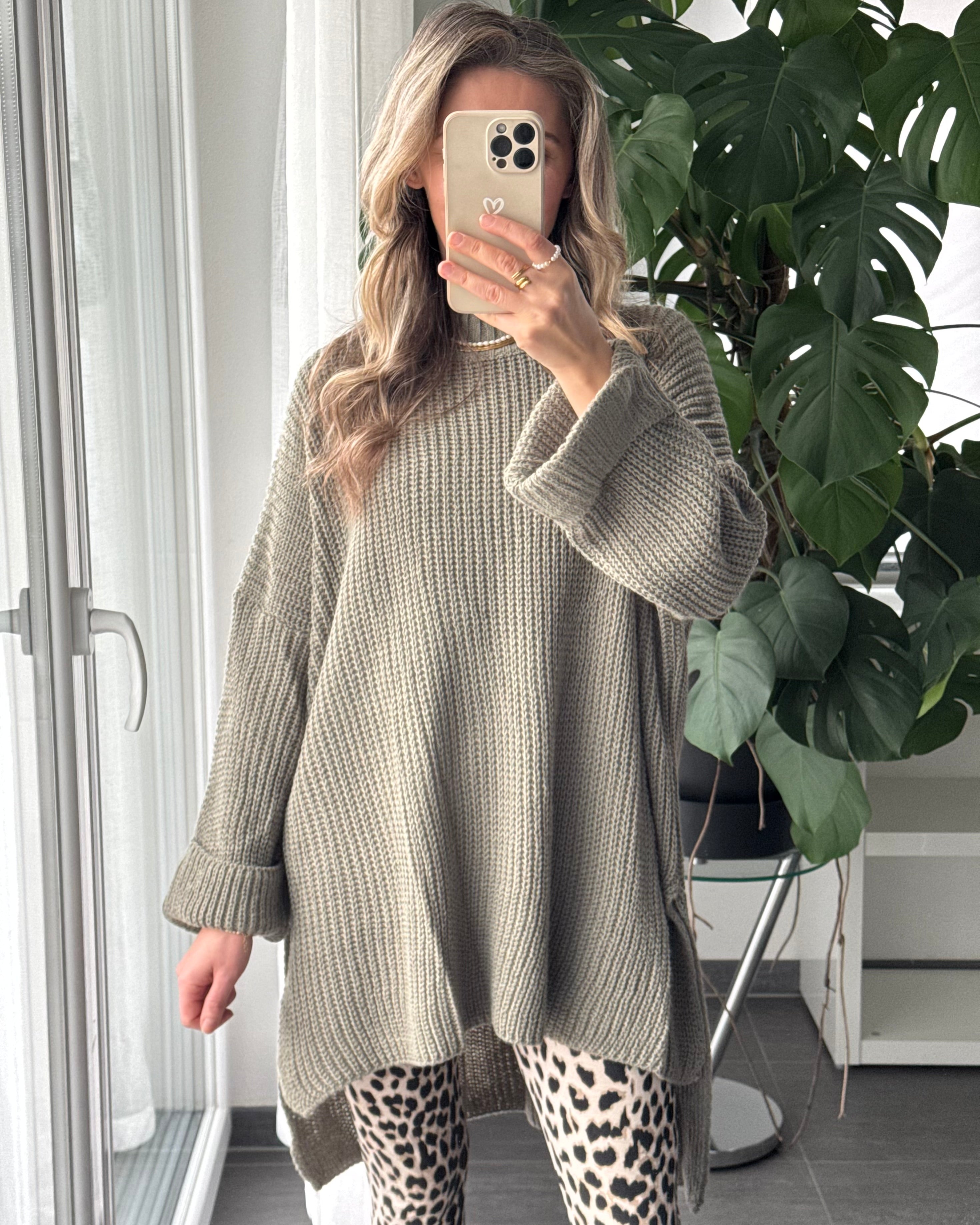 OVERSIZE PULLOVER MIT SCHLITZ KHAKI