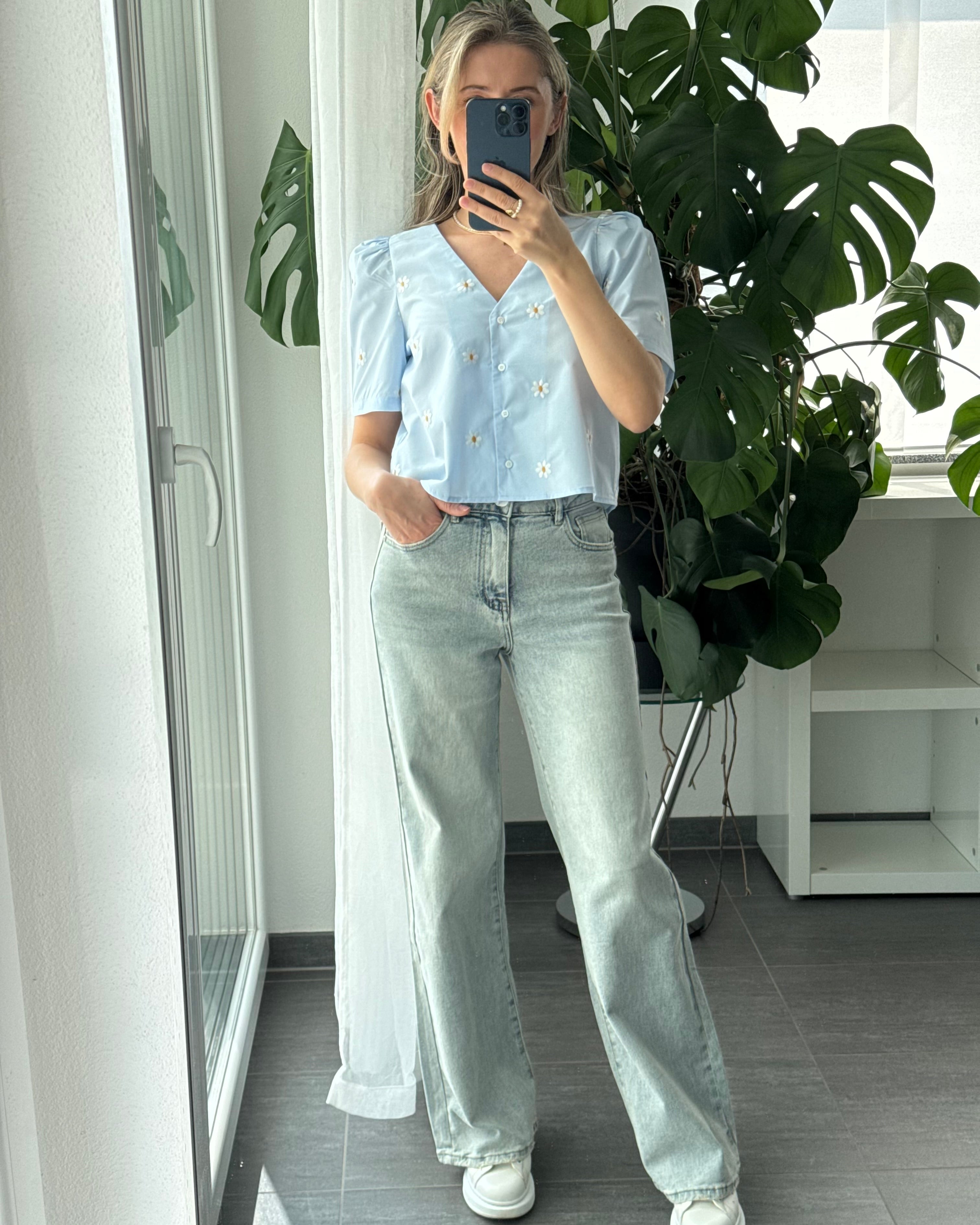 Bluse Flower Kiss Hellblau