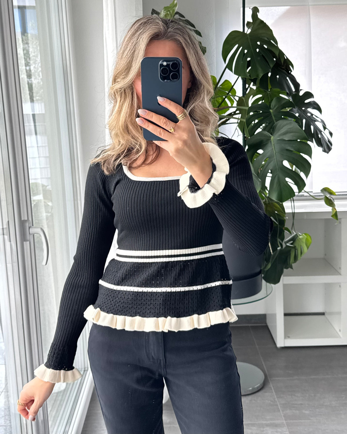 Stricktop Rüschen Schwarz