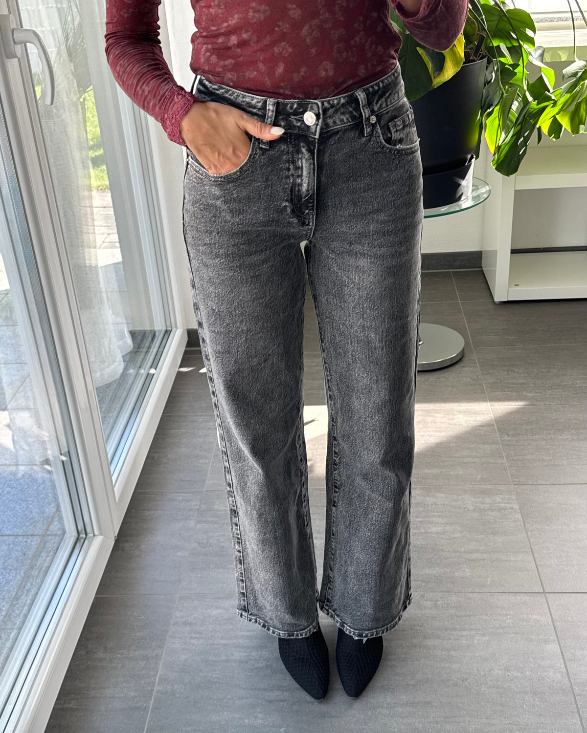 Straight Leg Jeans Grau