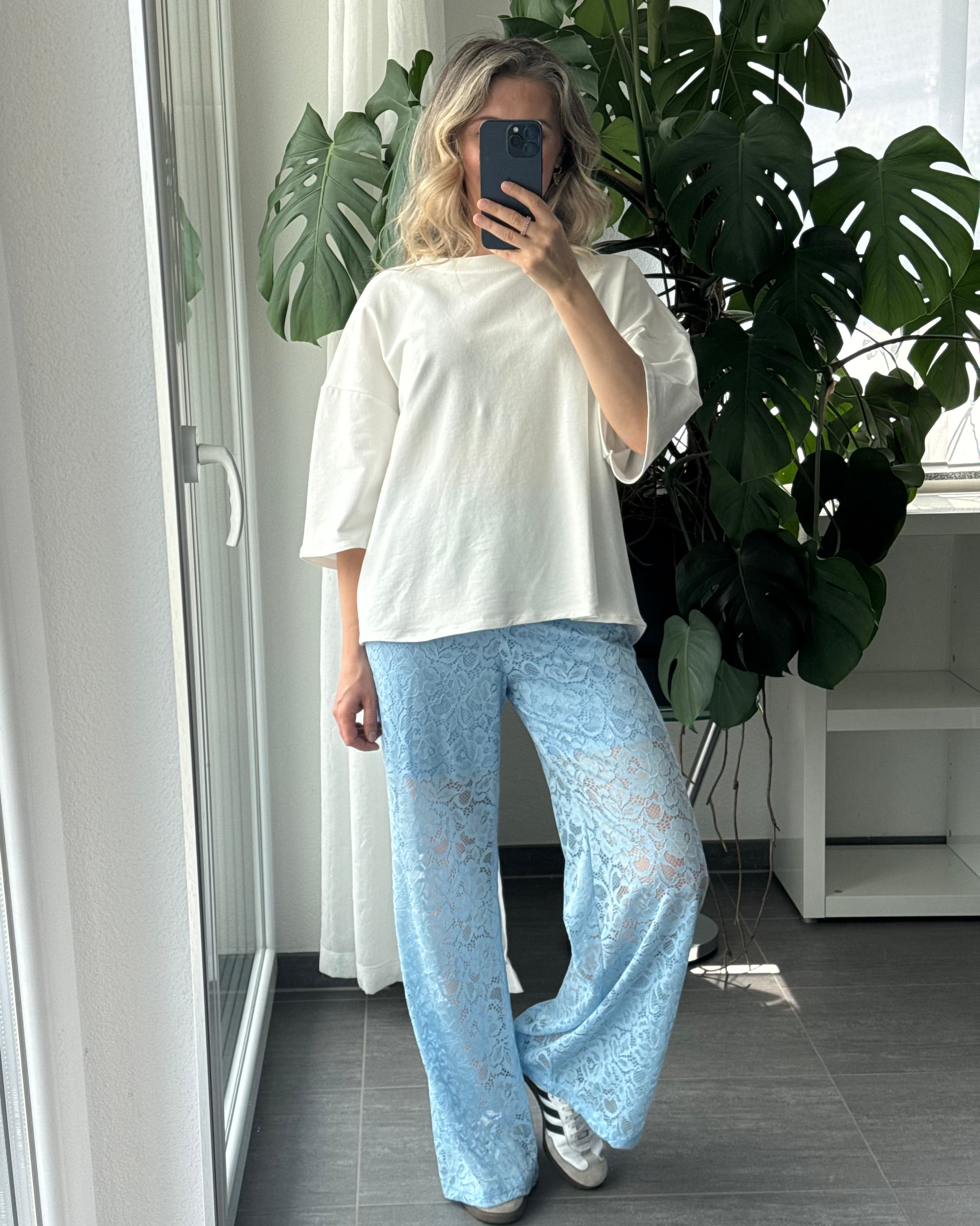 Spitzenhose blau