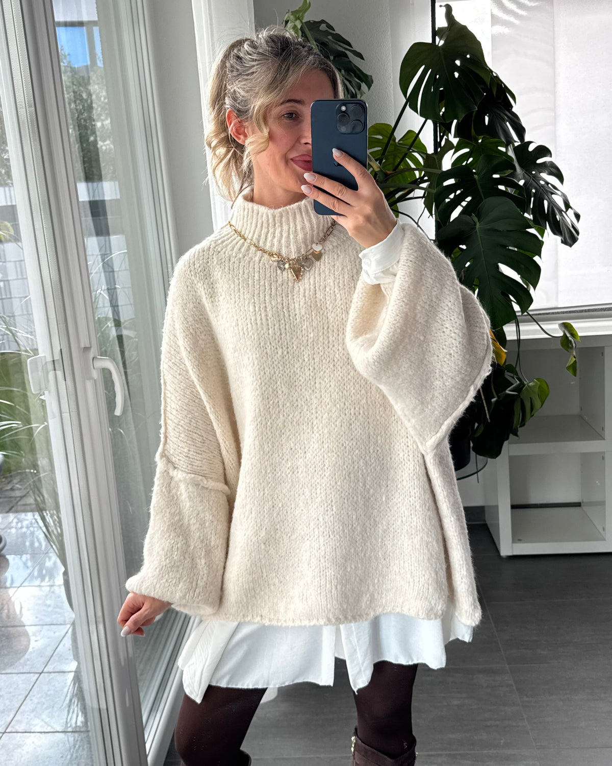 Flauschi Oversize Pulli Creme