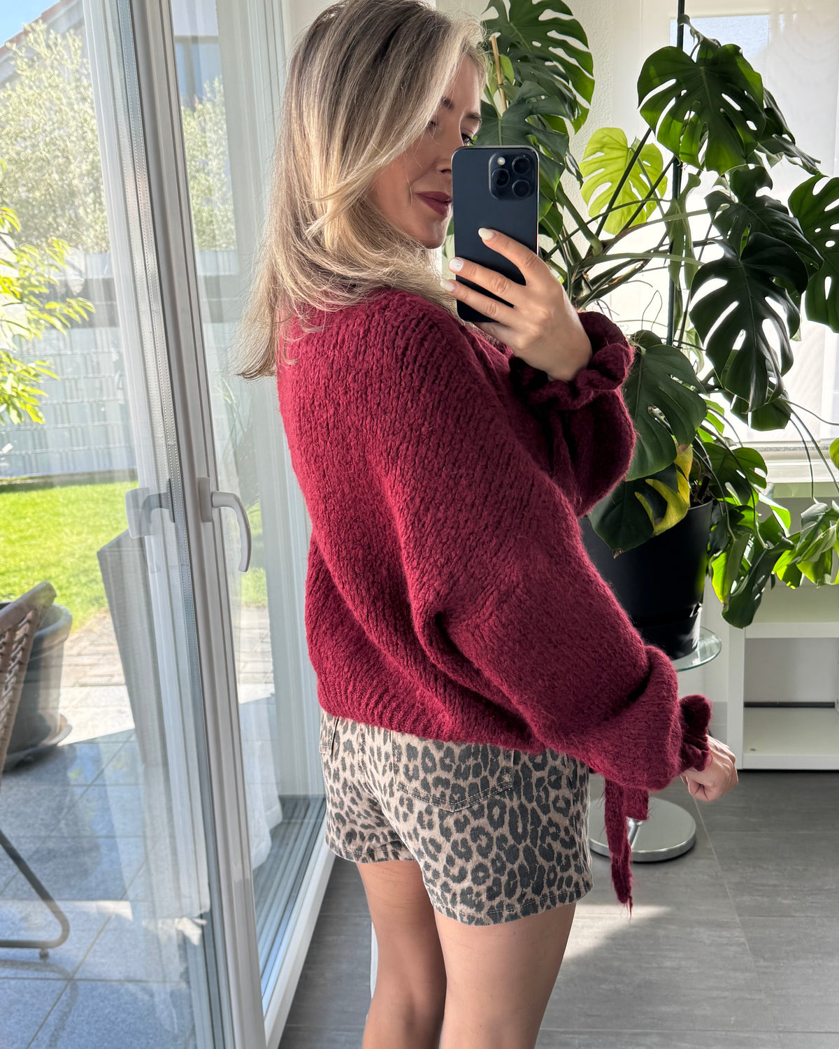 Strickpullover Fluffy mit Rüschenärmeln Bordeaux