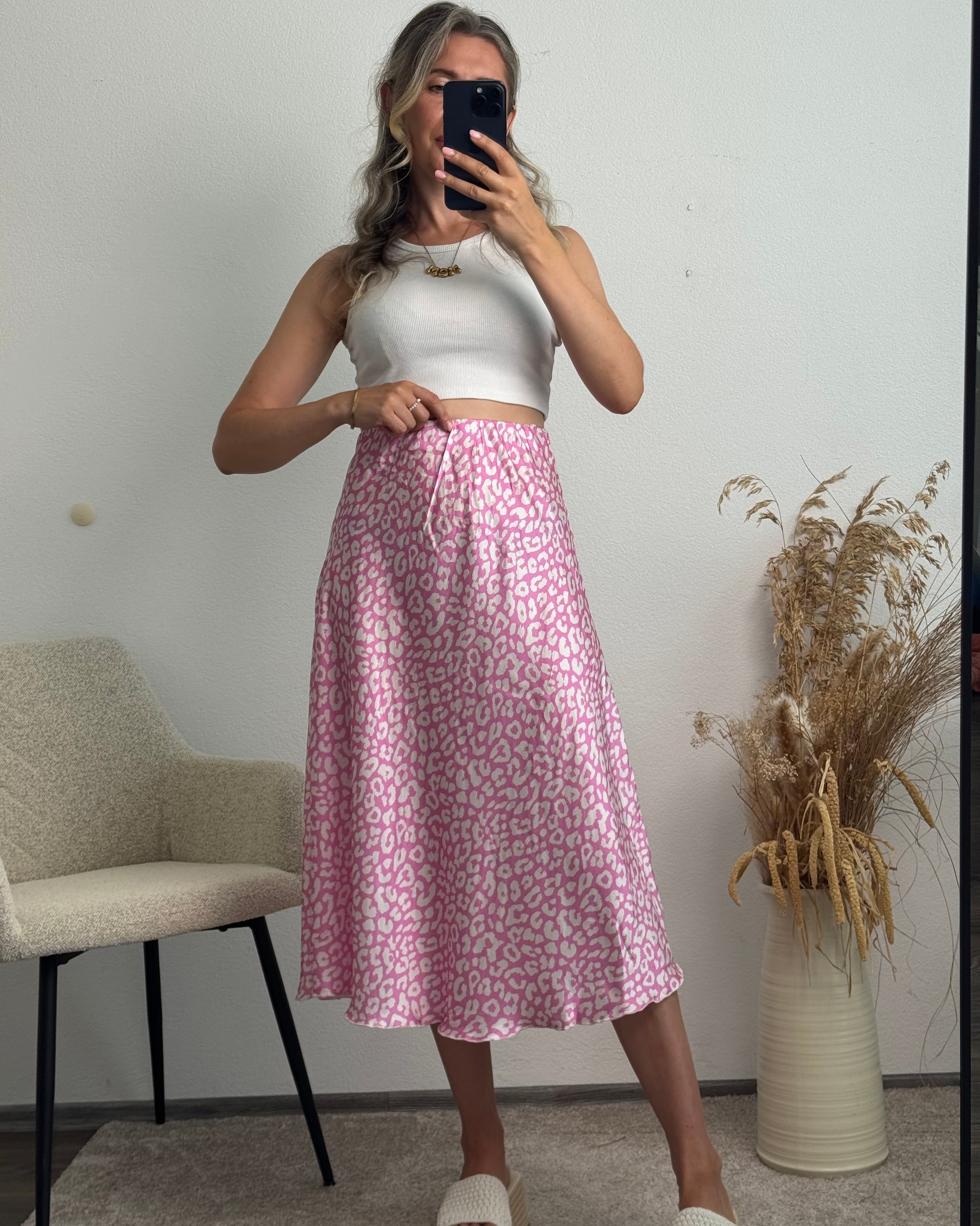 Viskoserock mit Leoprint rosa