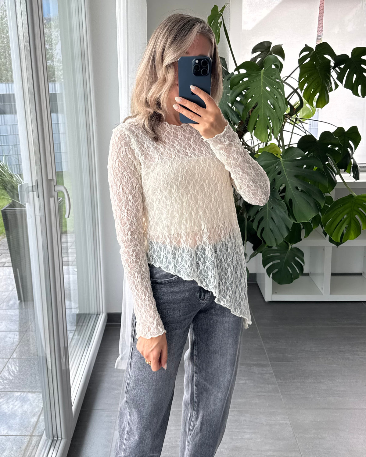 Spitzentop asymmetrisch beige