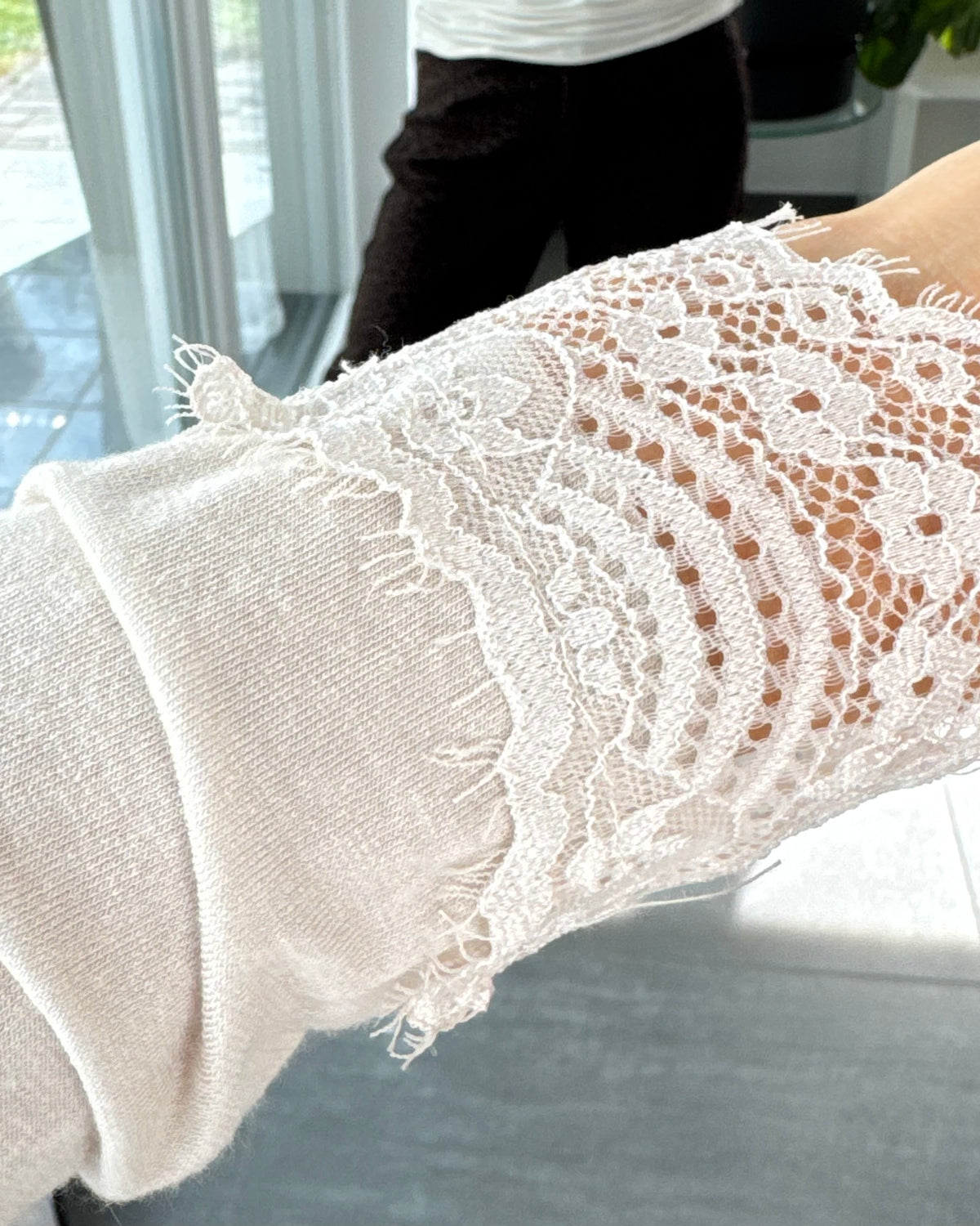 Kaschmir Longsleeve Spitze Beige Premium-Qualität