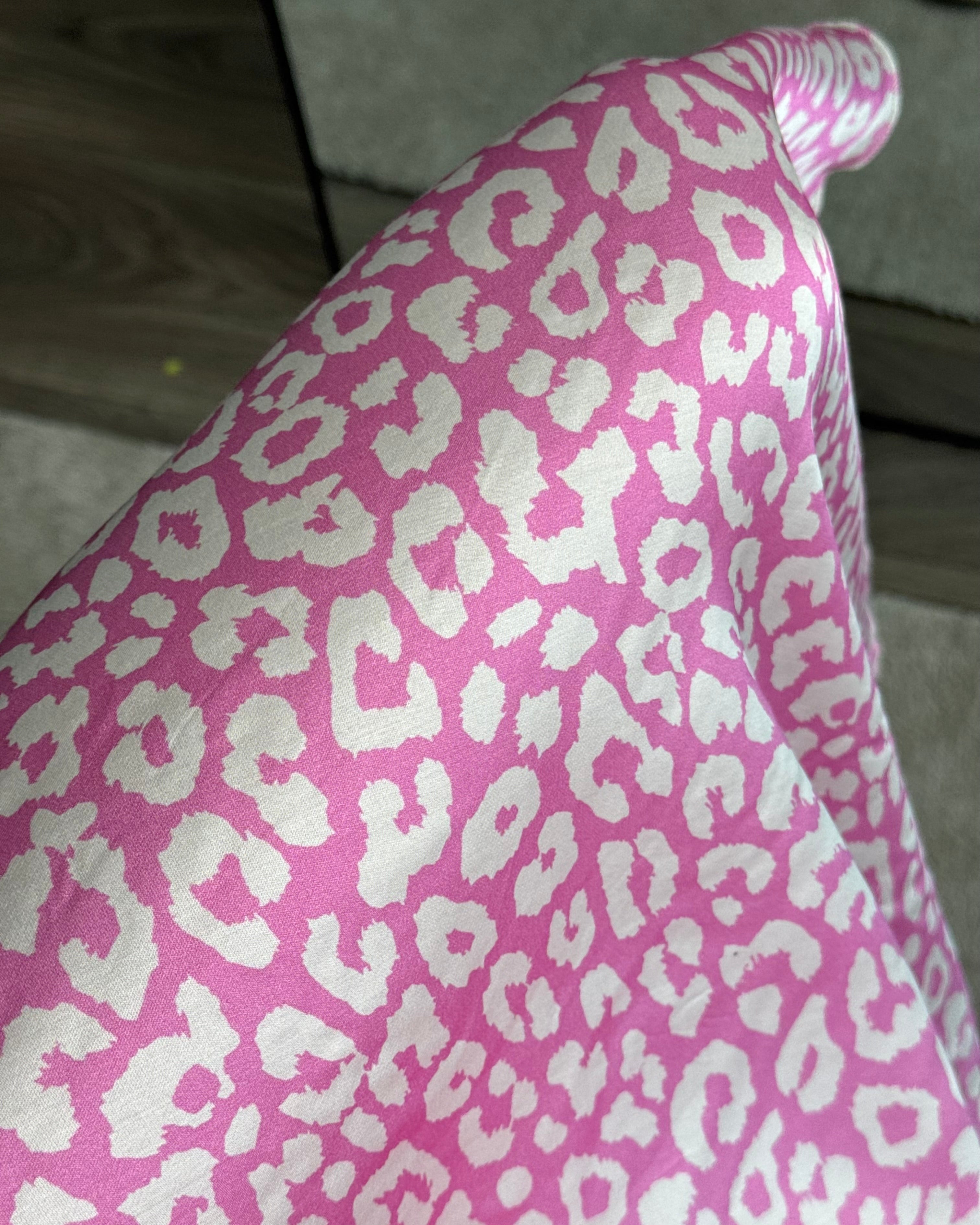 Viskoserock mit Leoprint rosa