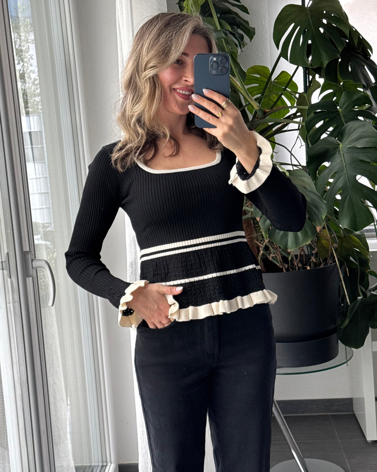 Stricktop Rüschen Schwarz