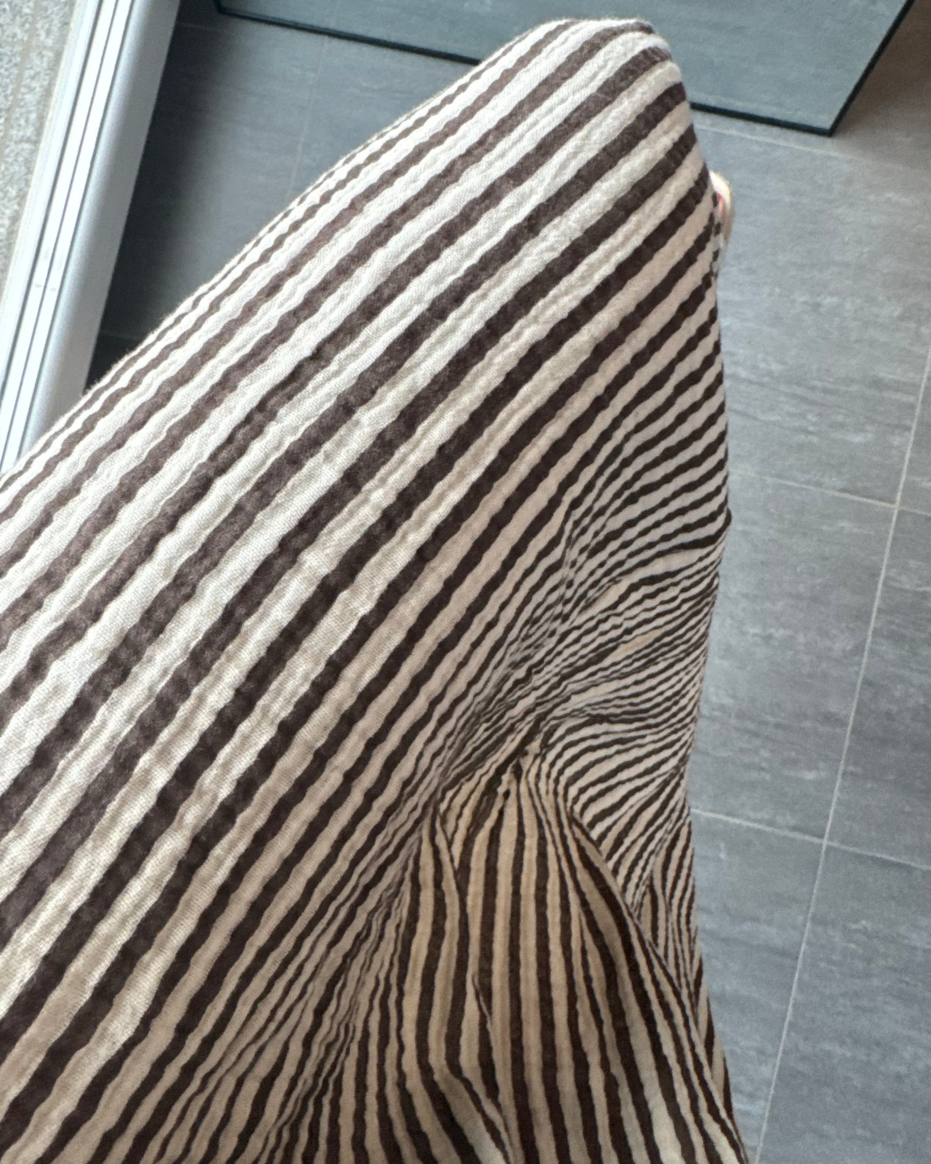 Maxi Musselinkleid Stripes Braun