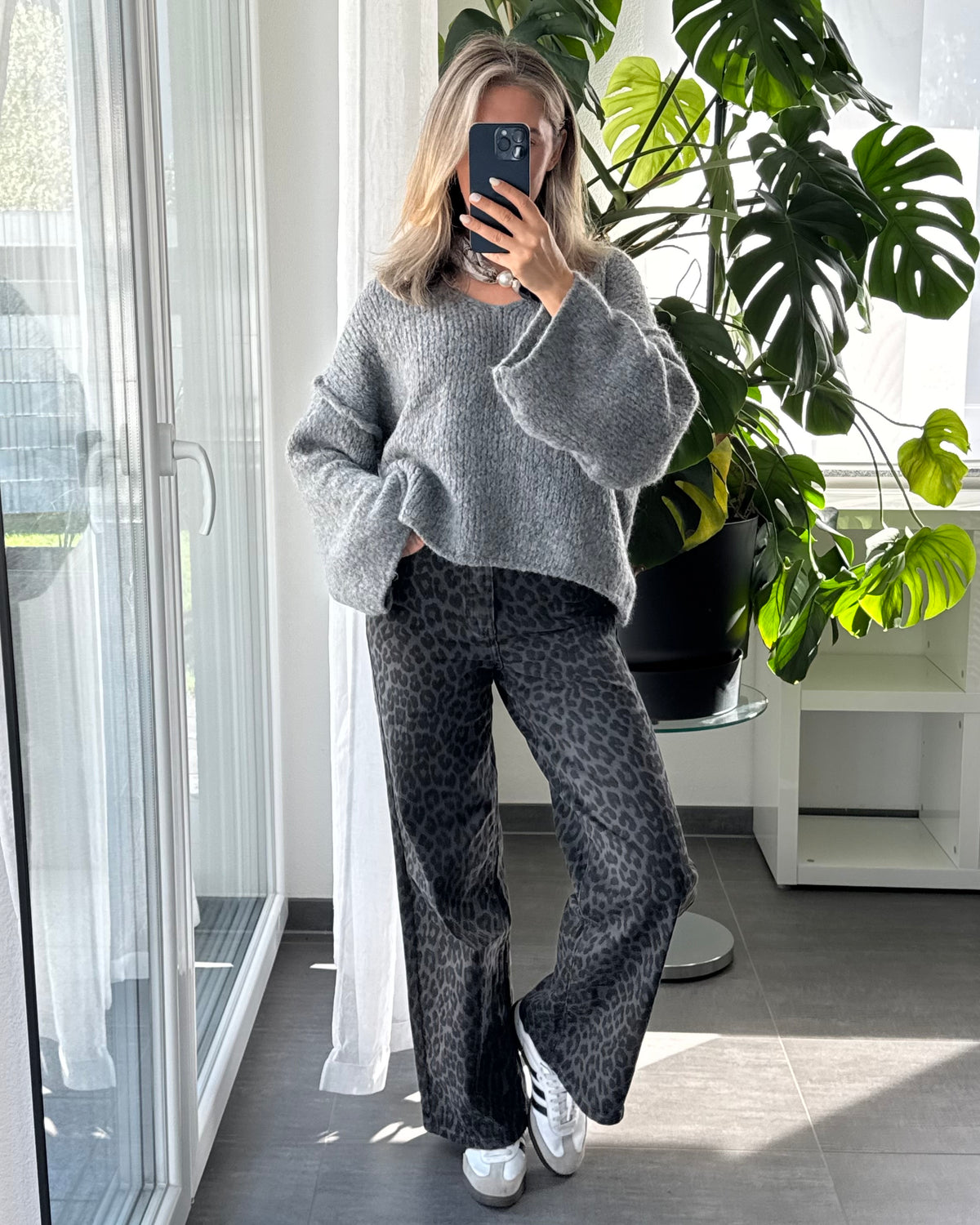 Wide Leg Jeans Leo Grau Schwarz