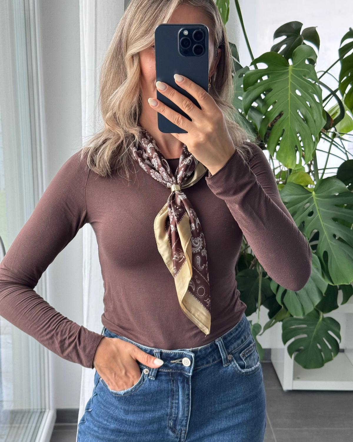Paisley Schal mit Goldschnalle