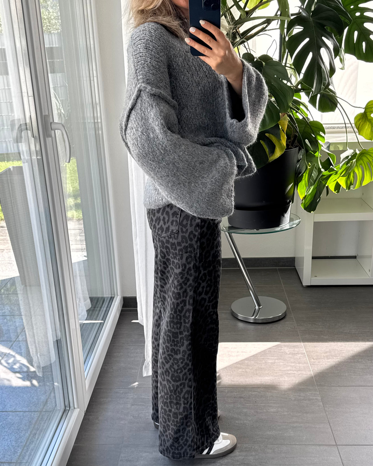 Wide Leg Jeans Leo Grau Schwarz
