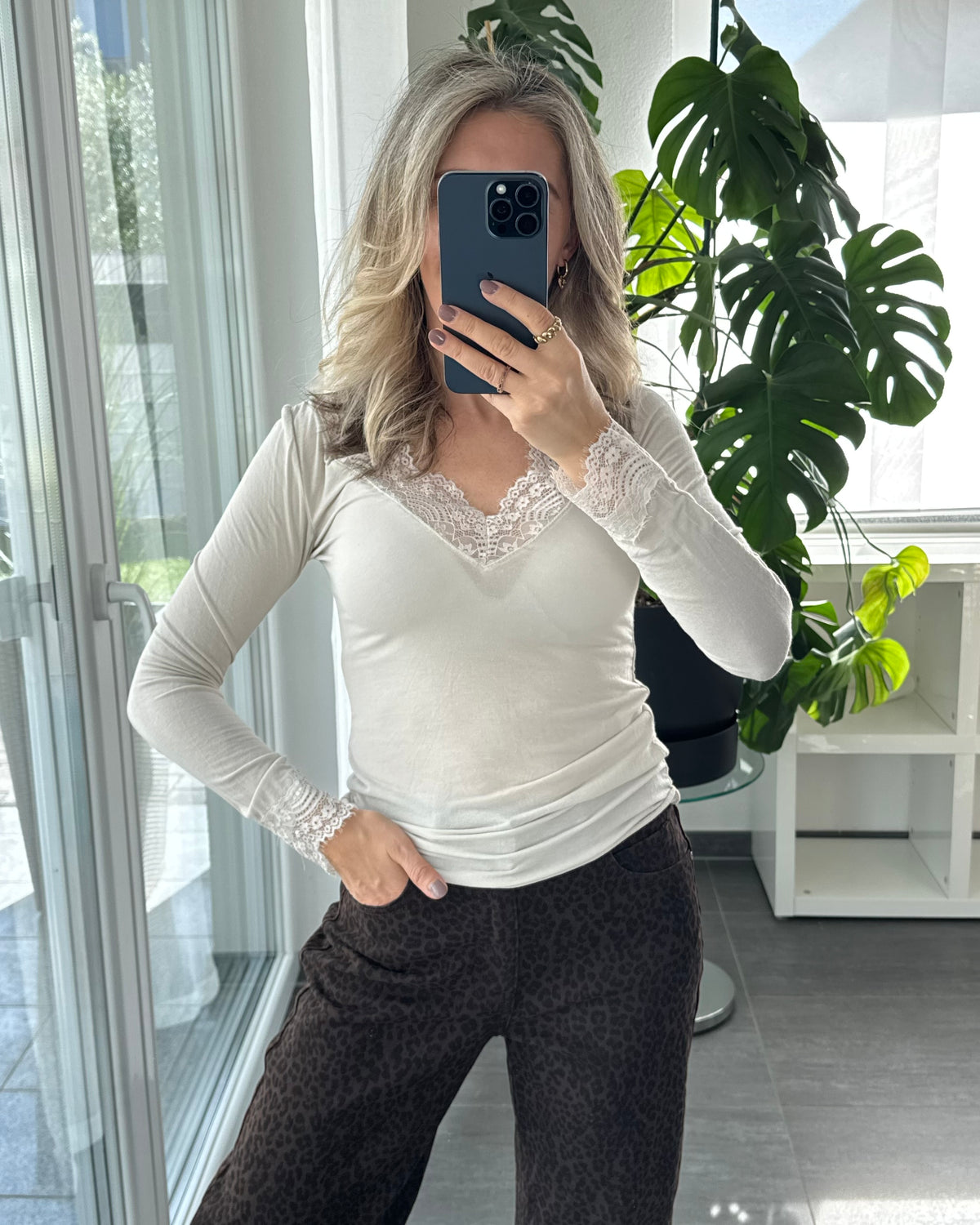 Kaschmir Longsleeve Spitze Beige Premium-Qualität
