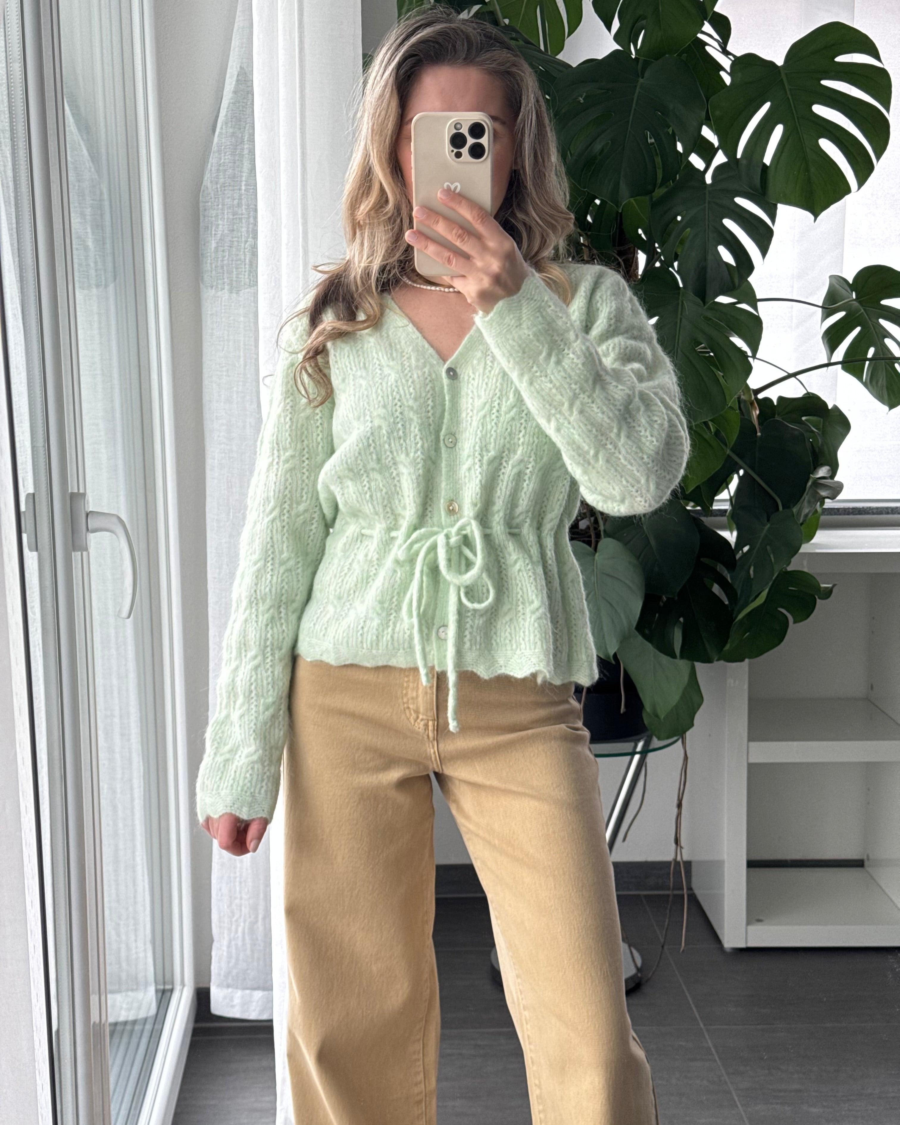 Weicher Strick-Cardigan mit Taillenzug Hellgrün