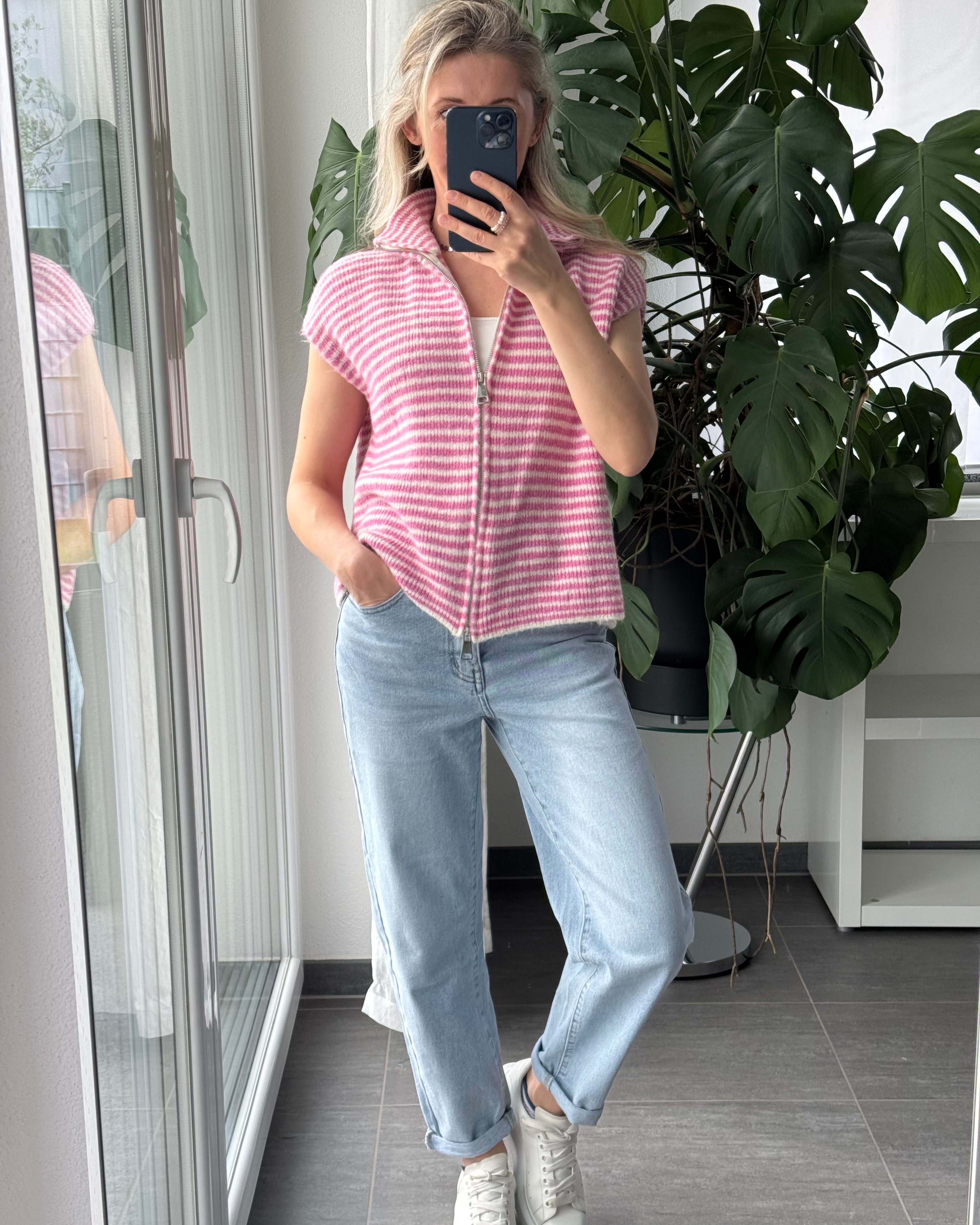 MOM JEANS Hellblau