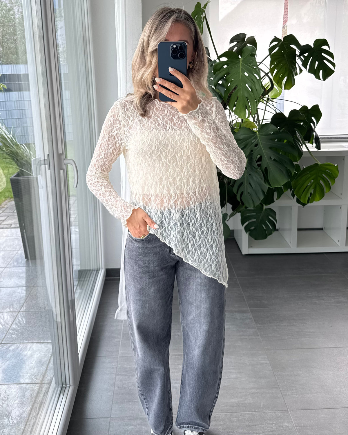 Spitzentop asymmetrisch beige