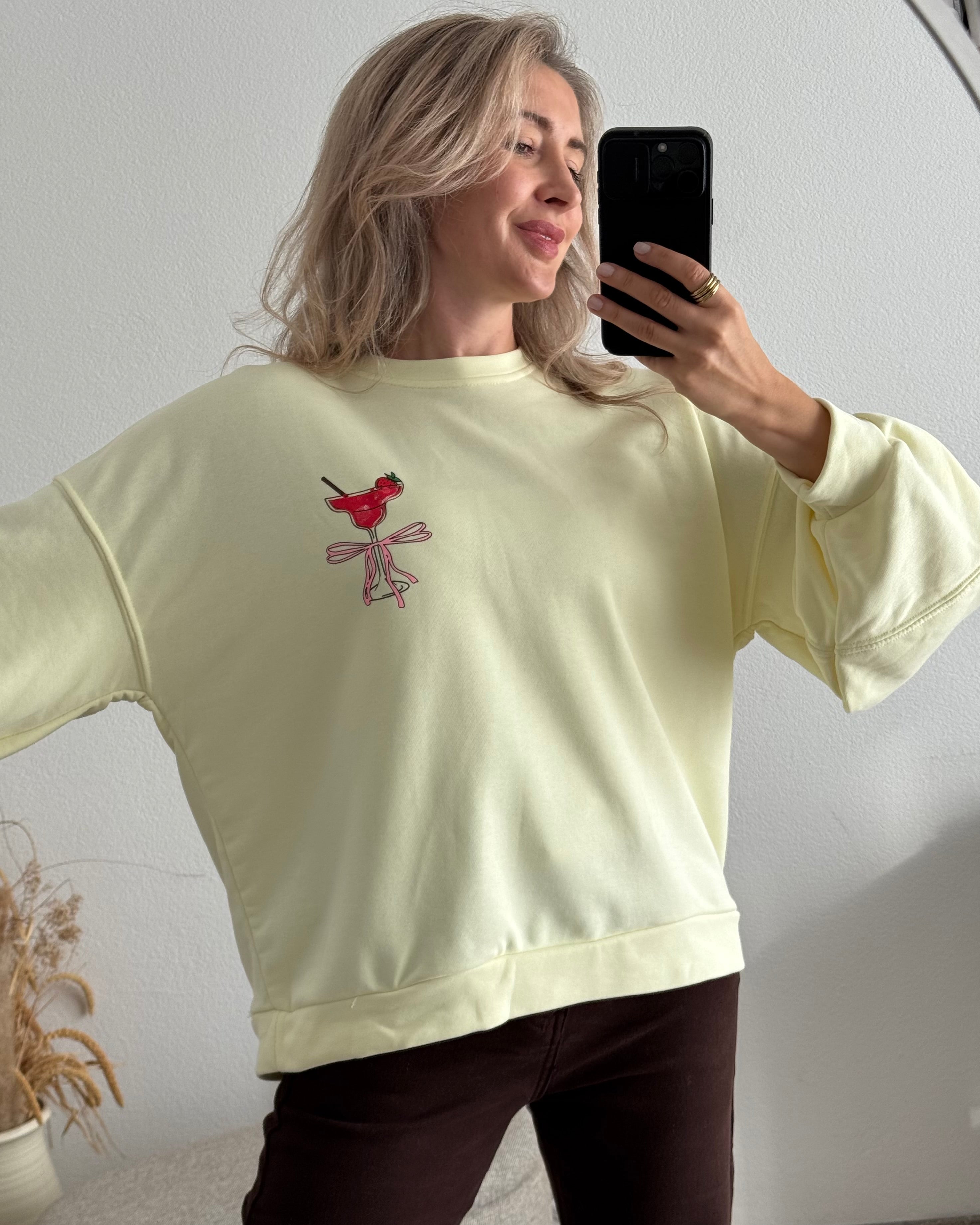 Sweater strawberry daiquiri