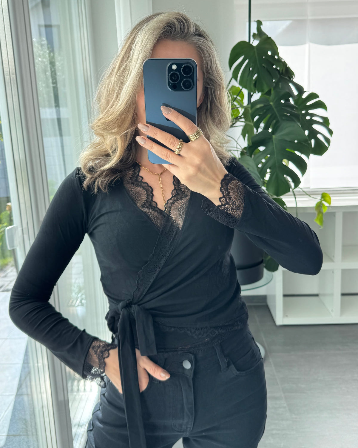 Wickeloberteil mit Spitze Schwarz