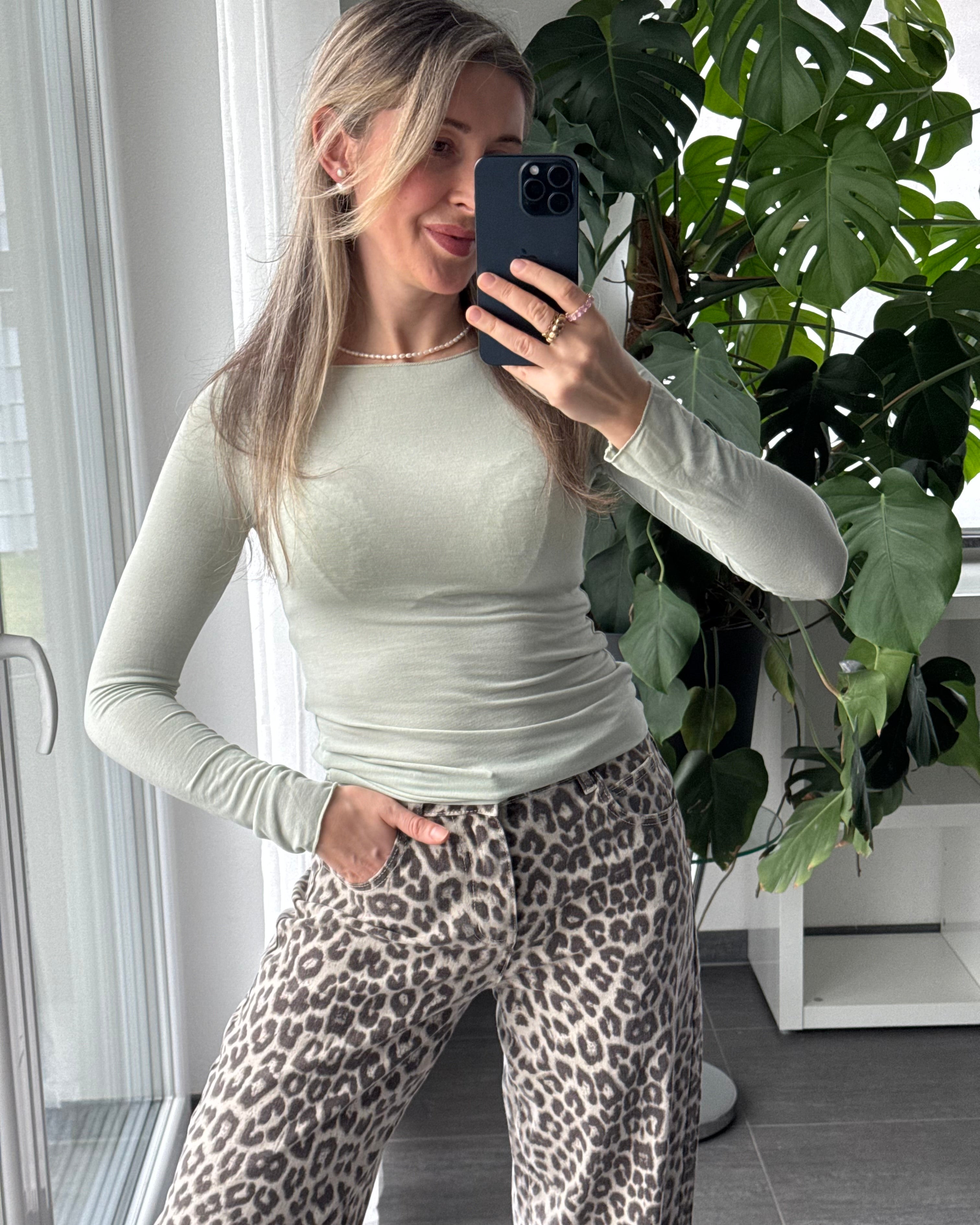 Supersoft & Stretchy Basictop Matcha Grün