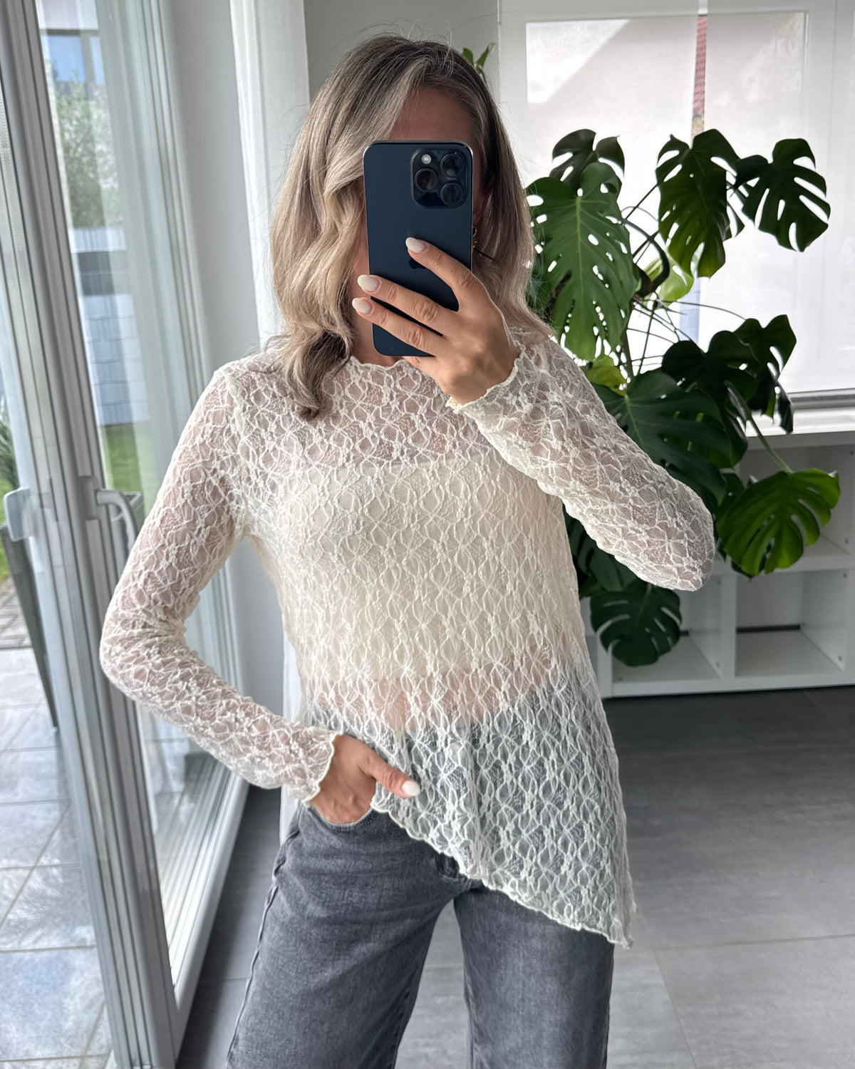Spitzentop asymmetrisch beige